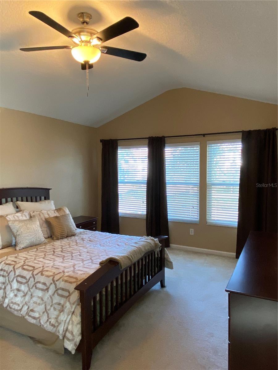 VISTAS AT LAKE HOWELL - Residential Lease