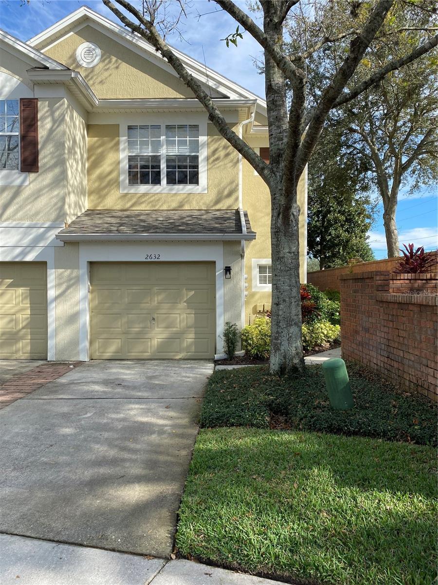 MOVE-IN SPECIAL-$230 OFF THE 1ST MONTH'S RENT!!!! Welcome home to this beautiful 3-bedroom, 2.5-bath end-unit townhome with a one-car garage, located in the highly desirable gated community of Vistas at Lake Howell in Winter Park.  This rare rental opportunity offers a spacious and inviting floor plan with a large living room featuring laminate flooring and a built-in entertainment center.  The fully equipped kitchen includes stainless steel appliances, solid-surface countertops, and solid wood cabinetry.

All bedrooms are located upstairs for added privacy. The spacious primary suite features a large walk-in closet.  The versatile third bedroom can serve as a traditional bedroom, home office, guest room, or flex space to suit your lifestyle. The upstairs laundry closet adds everyday convenience by keeping everything on one level.

All Keller Williams residents are enrolled in the Resident Benefits Package (RBP).  The RBP includes HVAC air filter delivery, renters' insurance, credit building to help boost your credit score with timely rent payments, $1M Identity Protection, utility concierge service to make utility connections a breeze during your move-in, our best-in-class resident rewards program, and much more.  More details are available upon application.  Renters' insurance is required, and proof of coverage must be provided.

Conveniently located near shopping, dining, Full Sail University, Rollins College, and UCF, with easy access to SR 408, SR 417, SR 426 (Aloma Avenue), and SR 436 (Semoran Boulevard), making commuting throughout Central Florida quick and convenient.

This exceptional townhome won't last long!