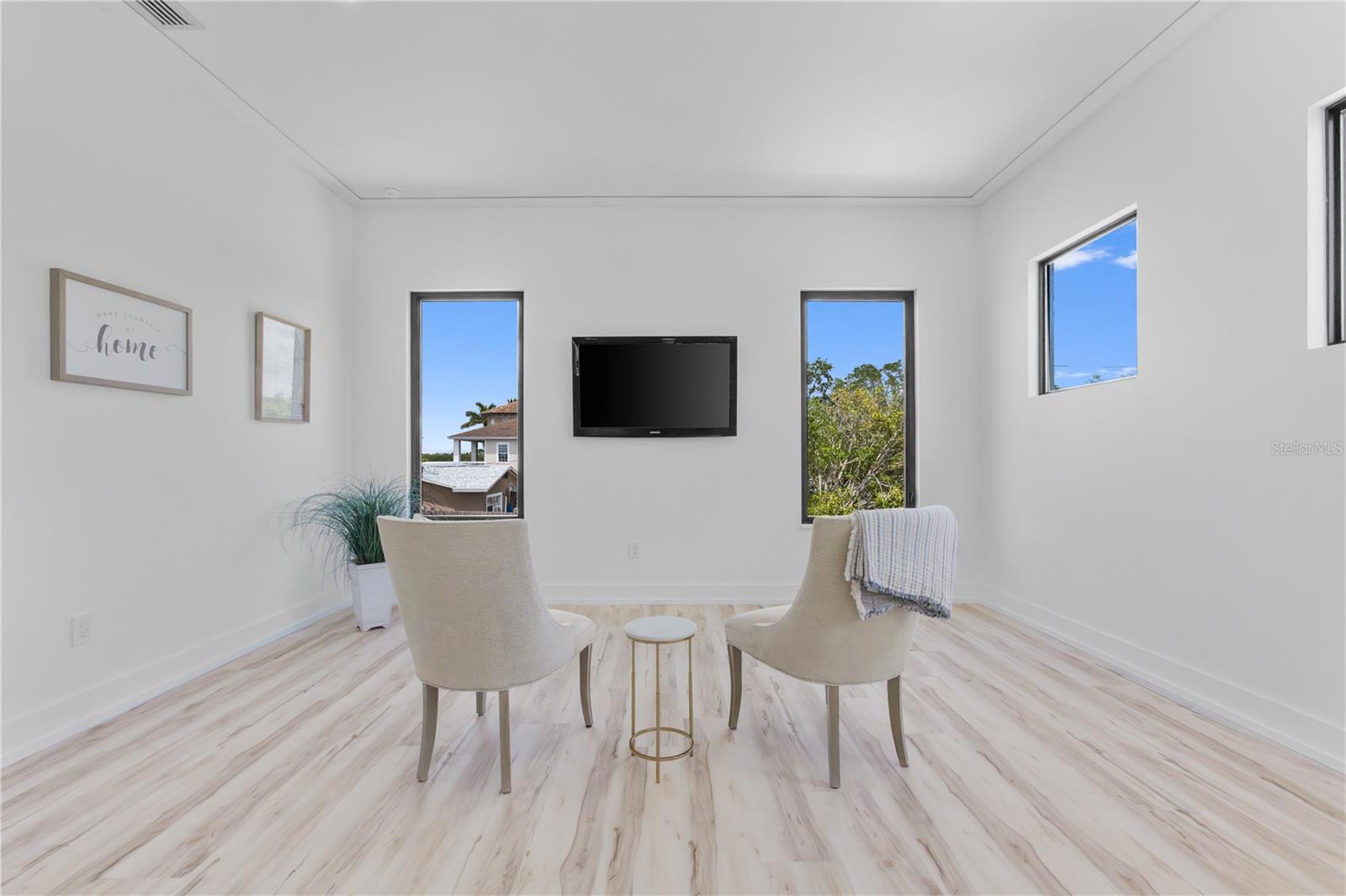 SHORE ACRES EDGEWATER SEC - Residential