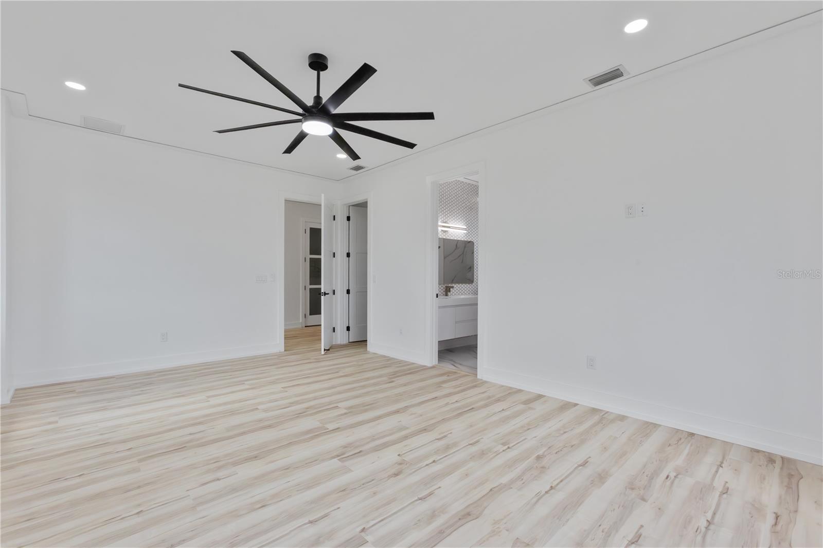 SHORE ACRES EDGEWATER SEC - Residential