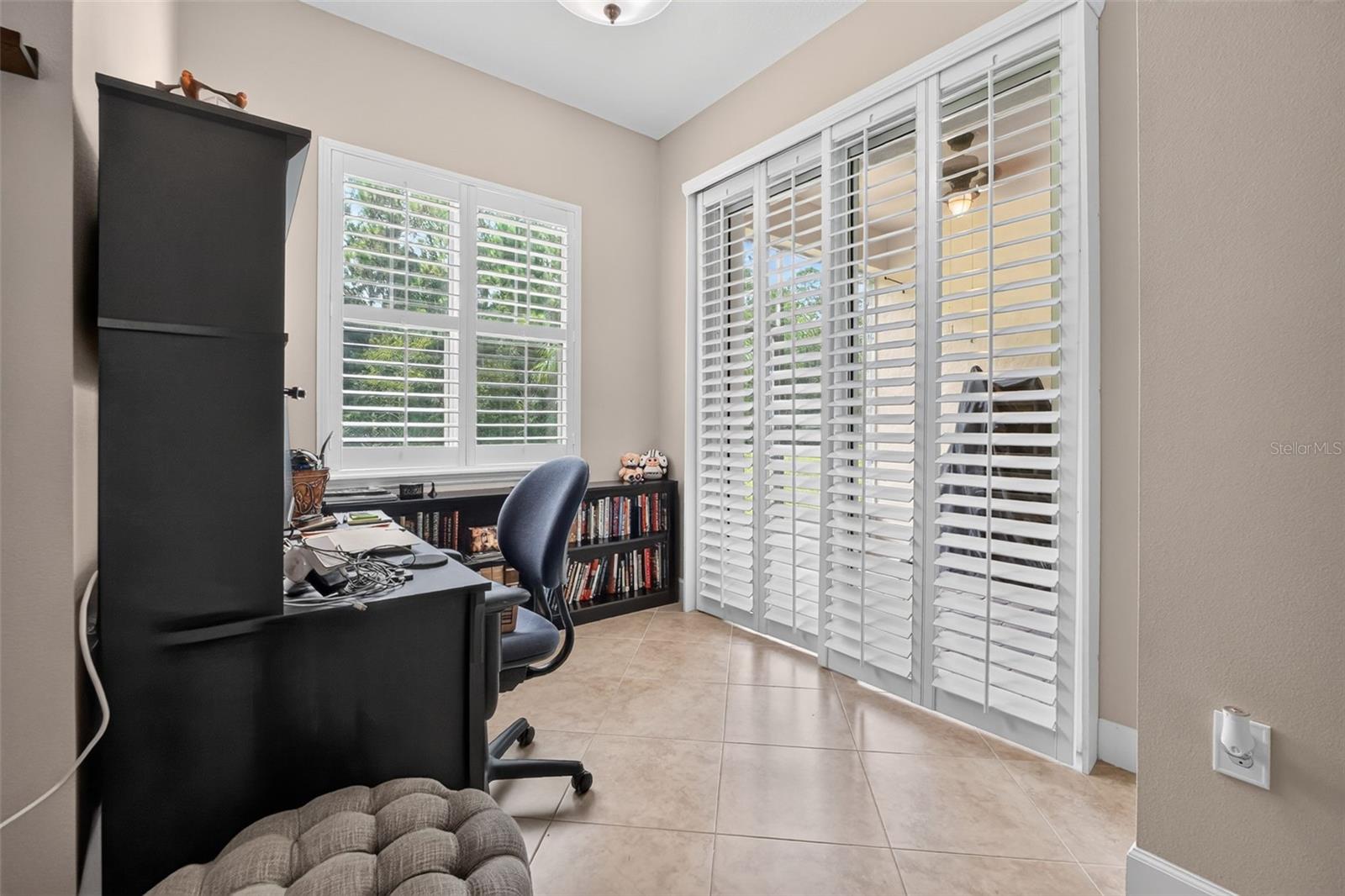 SAVANNAH POINTE - Residential