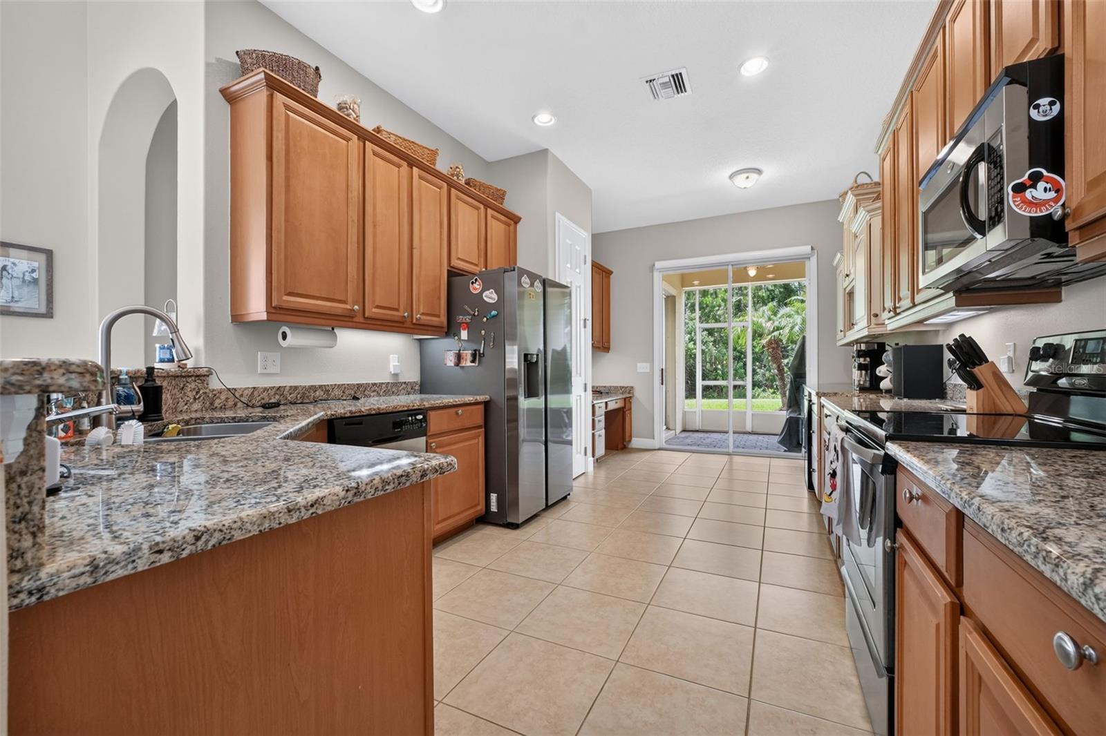 SAVANNAH POINTE - Residential