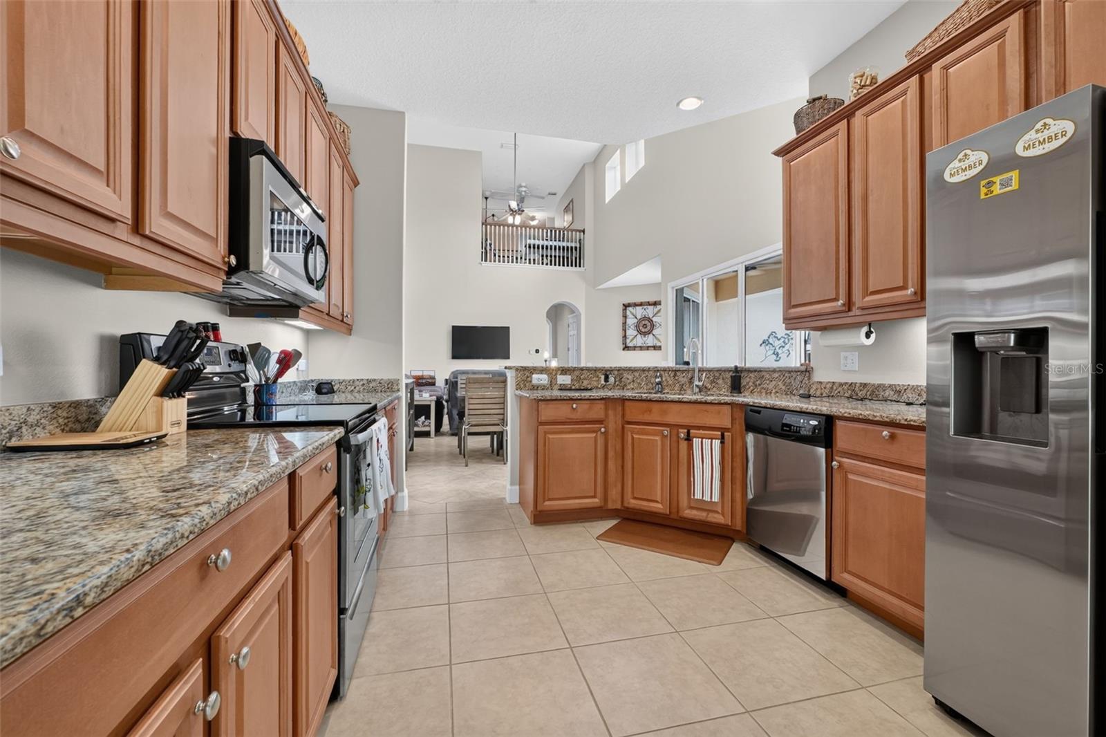 SAVANNAH POINTE - Residential