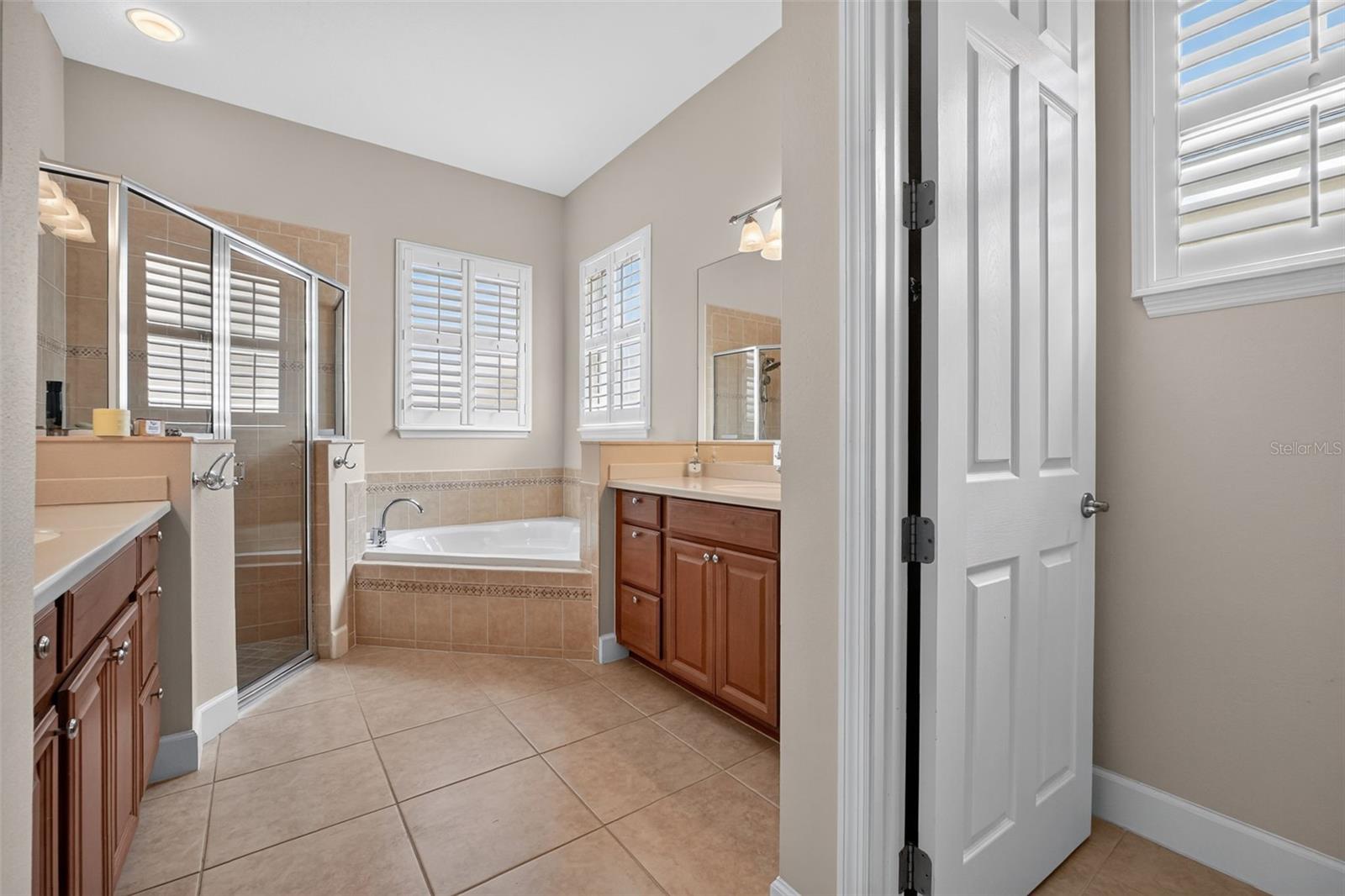 SAVANNAH POINTE - Residential