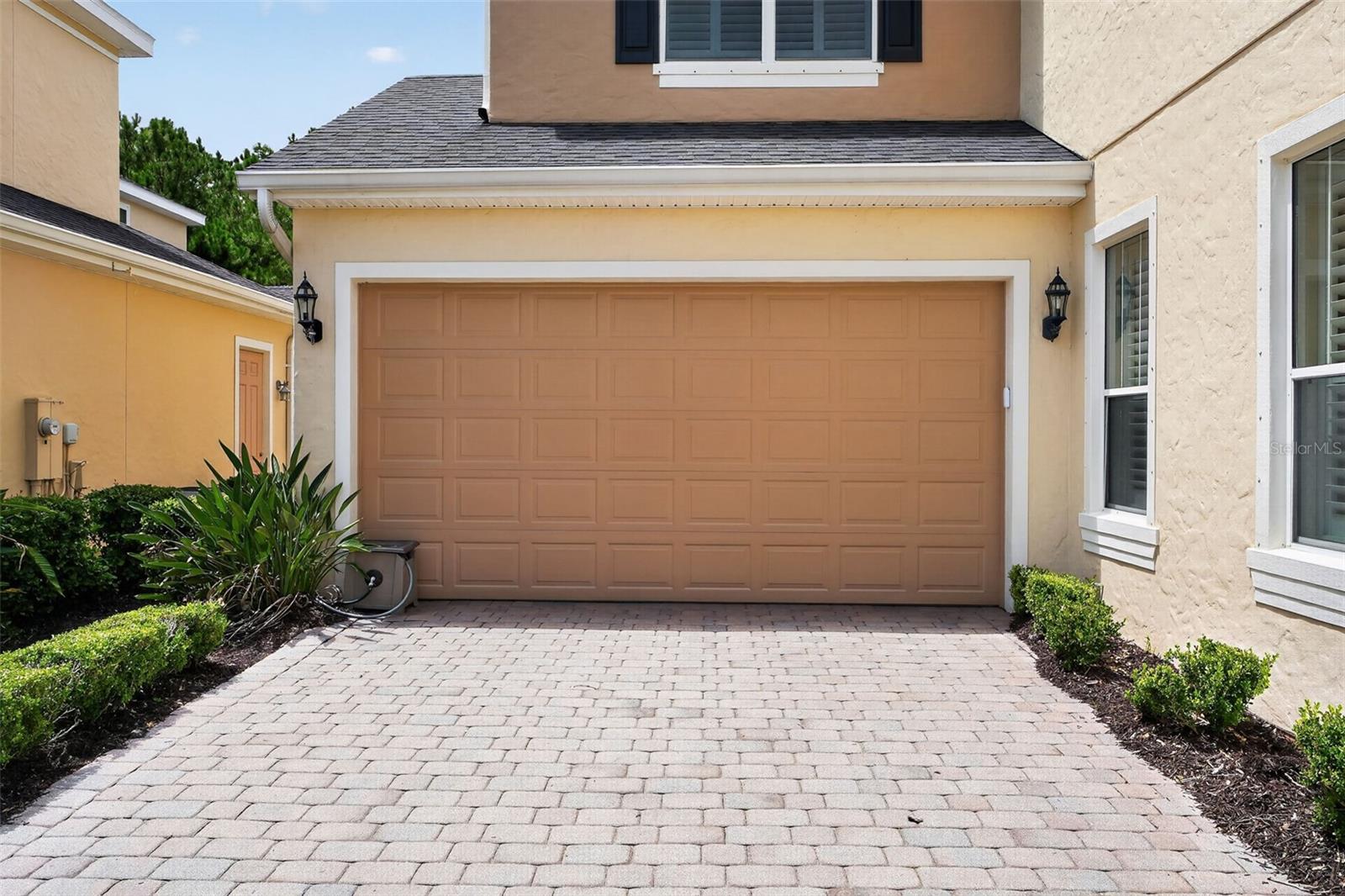 SAVANNAH POINTE - Residential