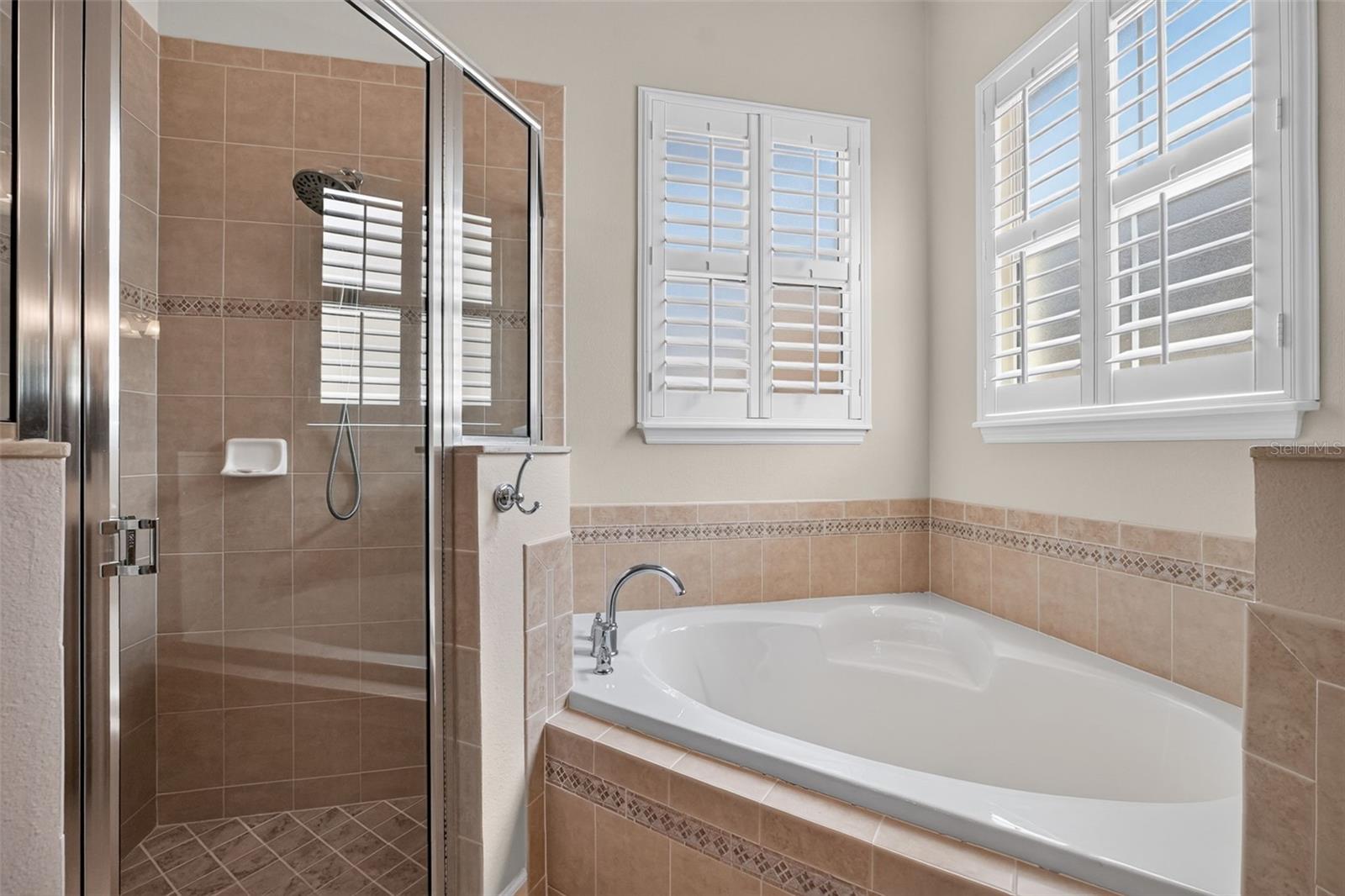 SAVANNAH POINTE - Residential