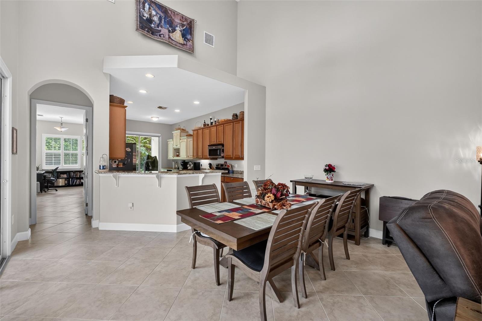 SAVANNAH POINTE - Residential