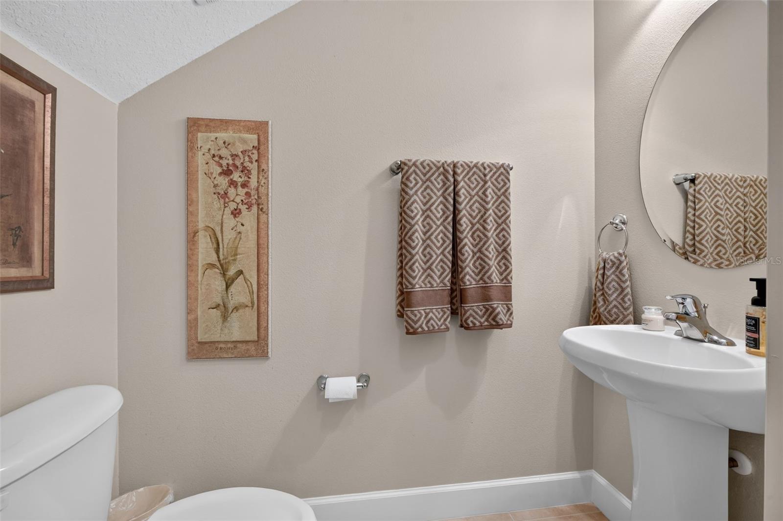 SAVANNAH POINTE - Residential