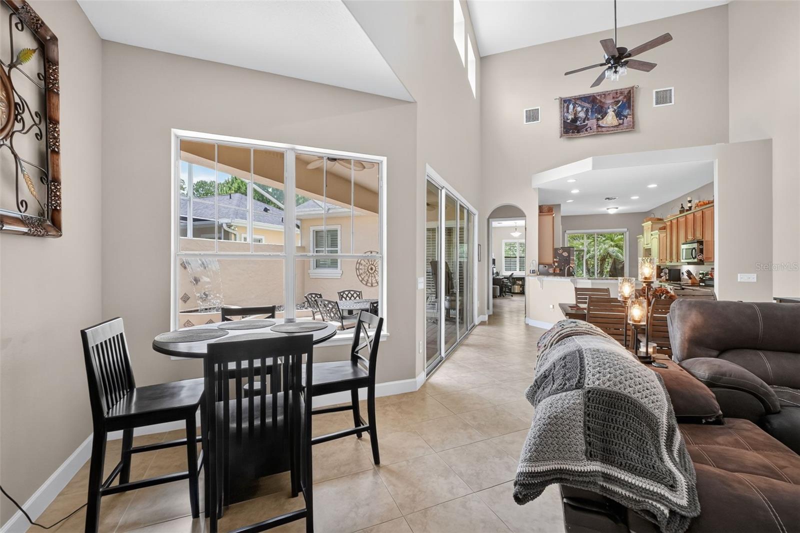 SAVANNAH POINTE - Residential