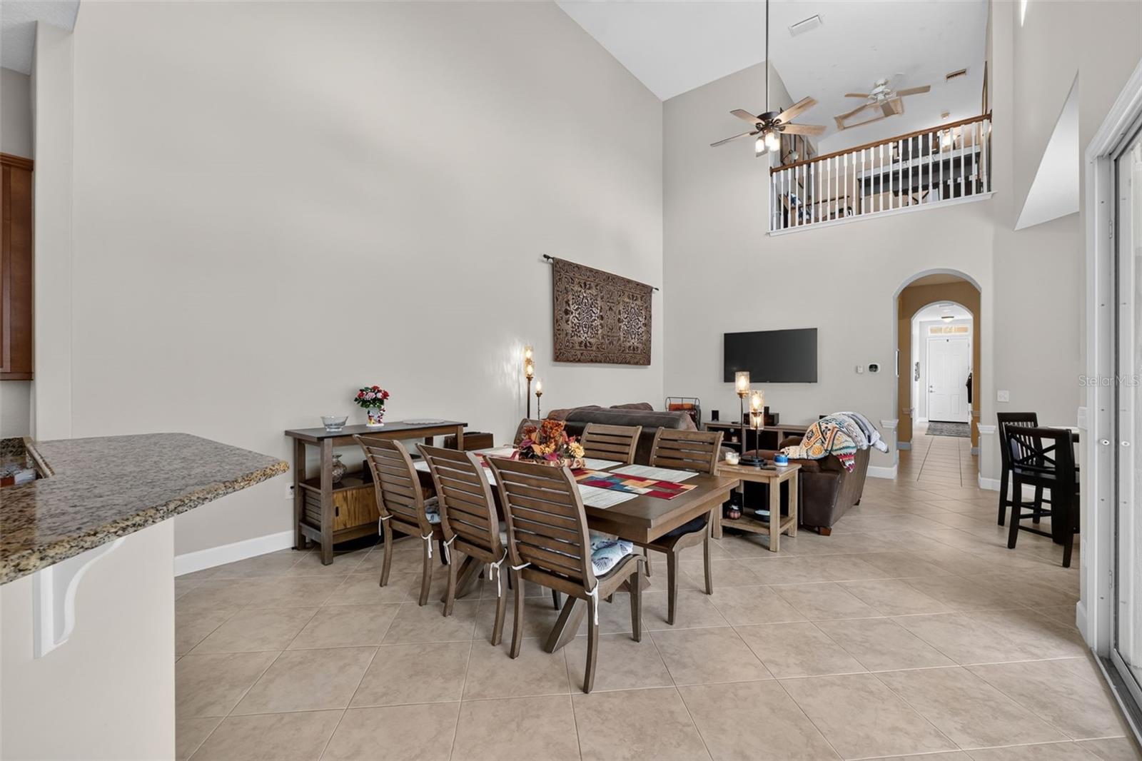 SAVANNAH POINTE - Residential