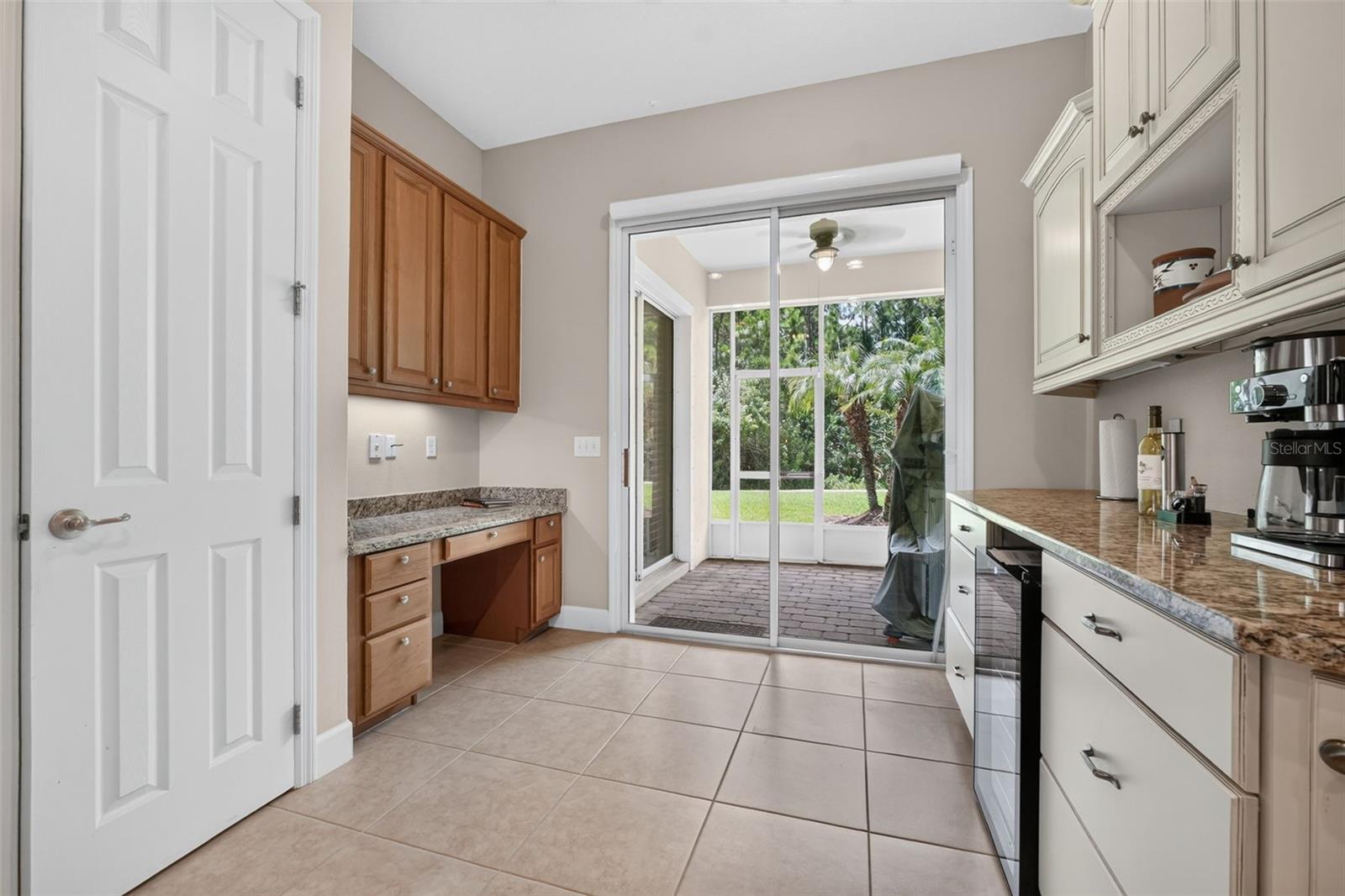 SAVANNAH POINTE - Residential