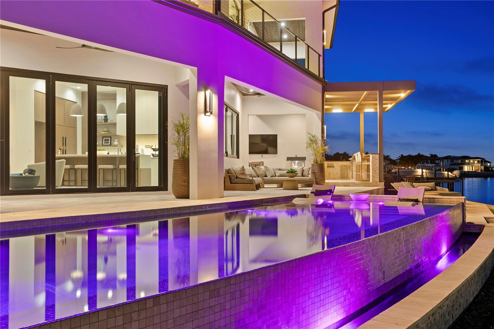 VENETIAN ISLES - Residential