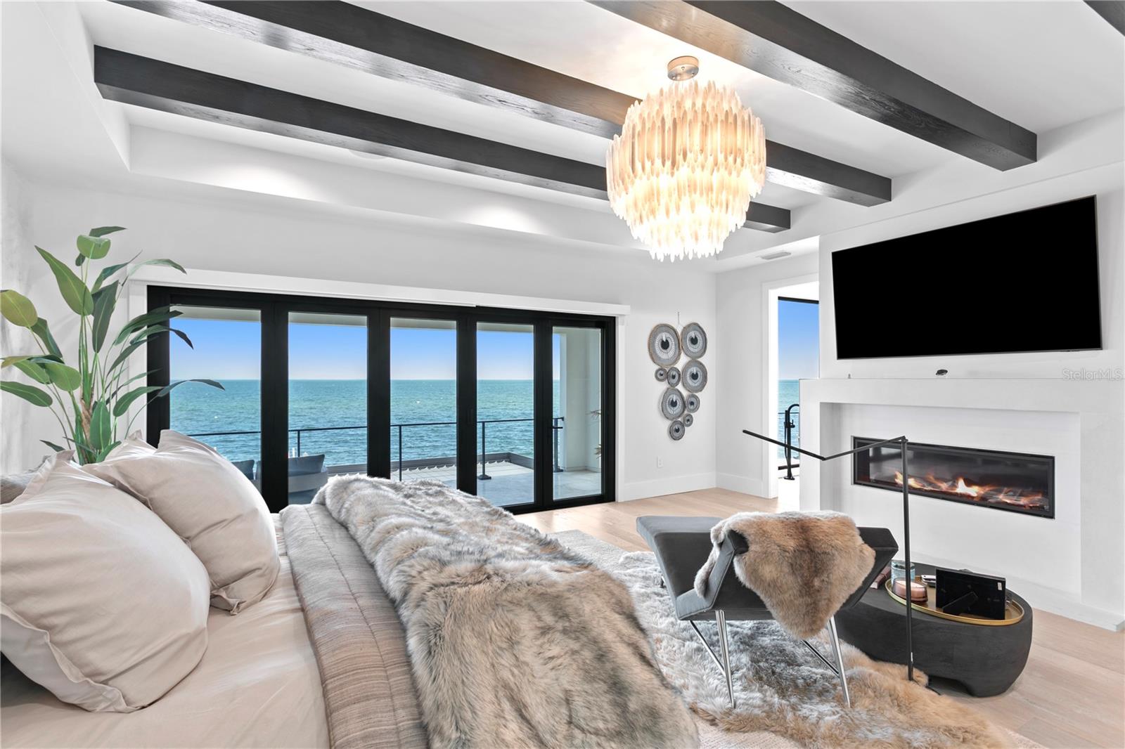 VENETIAN ISLES - Residential