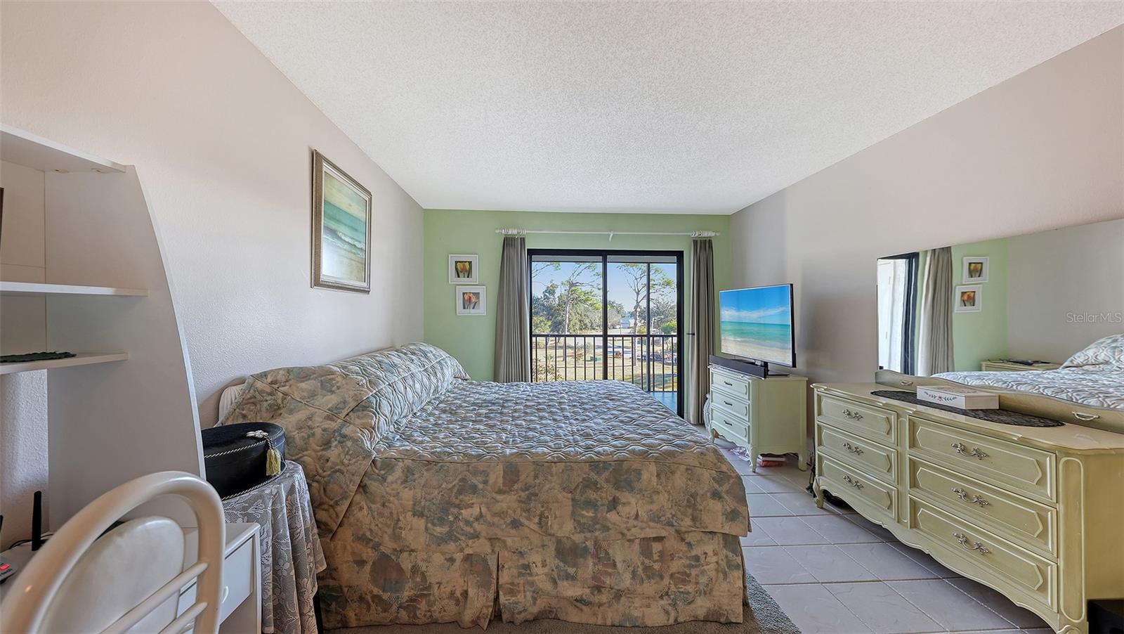 BIRD BAY II - Residential
