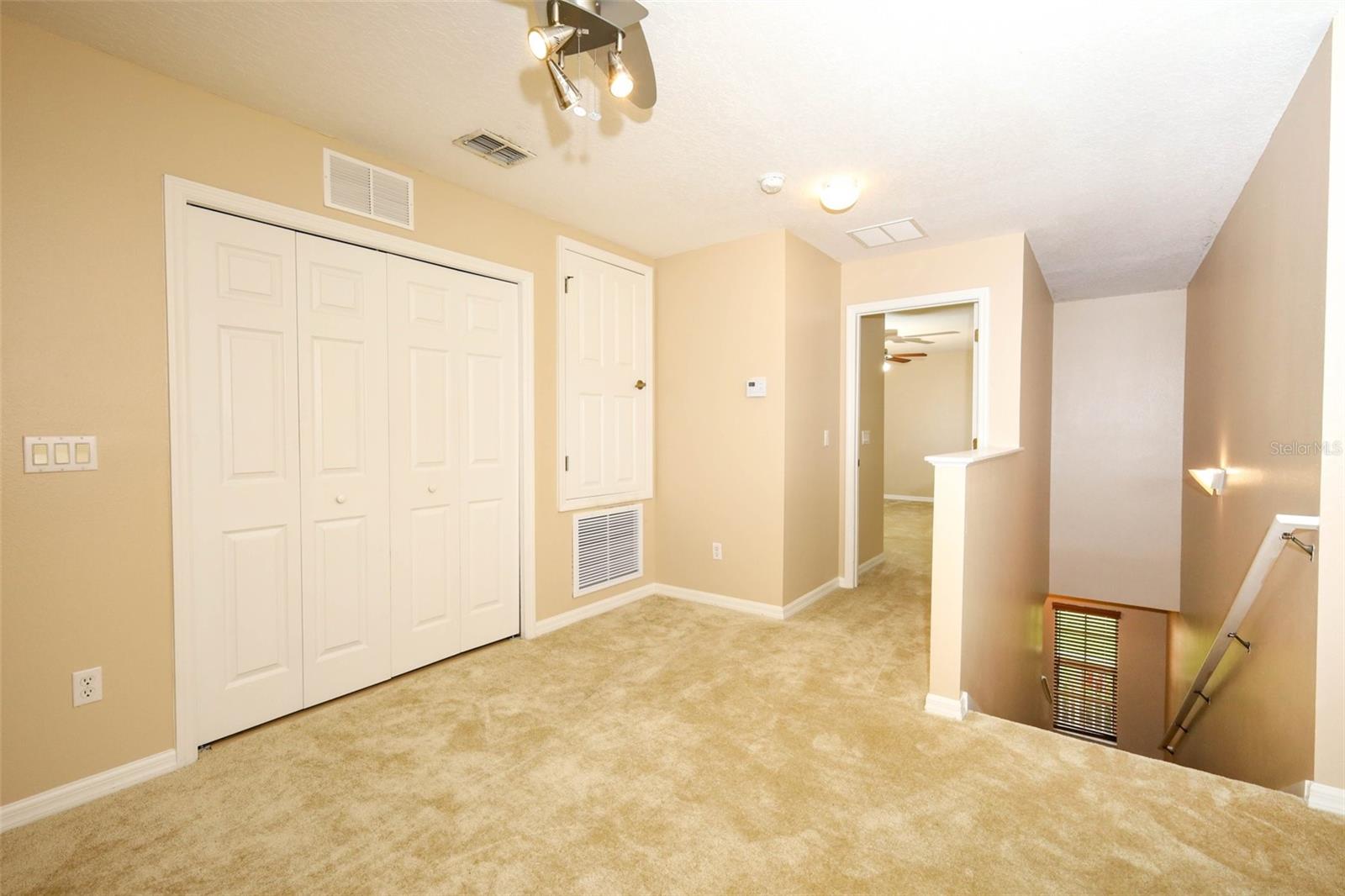 HAWTHORNE GLEN TWNHMS - Residential