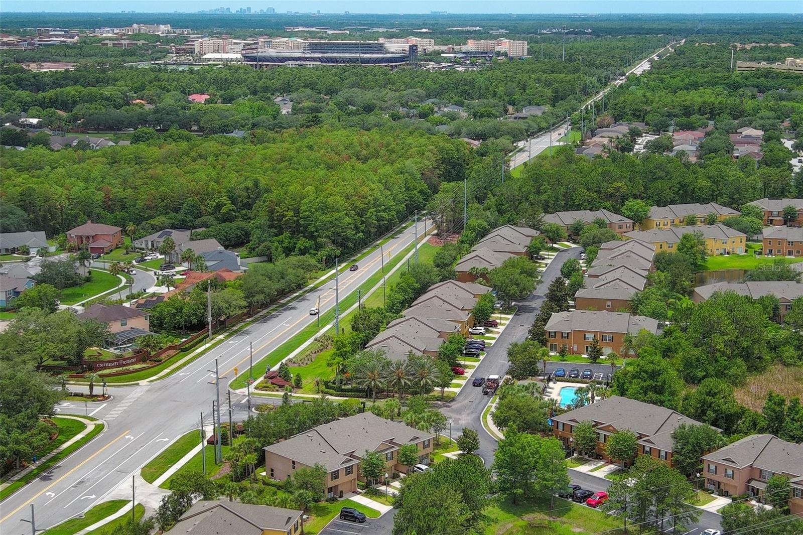 HAWTHORNE GLEN TWNHMS - Residential