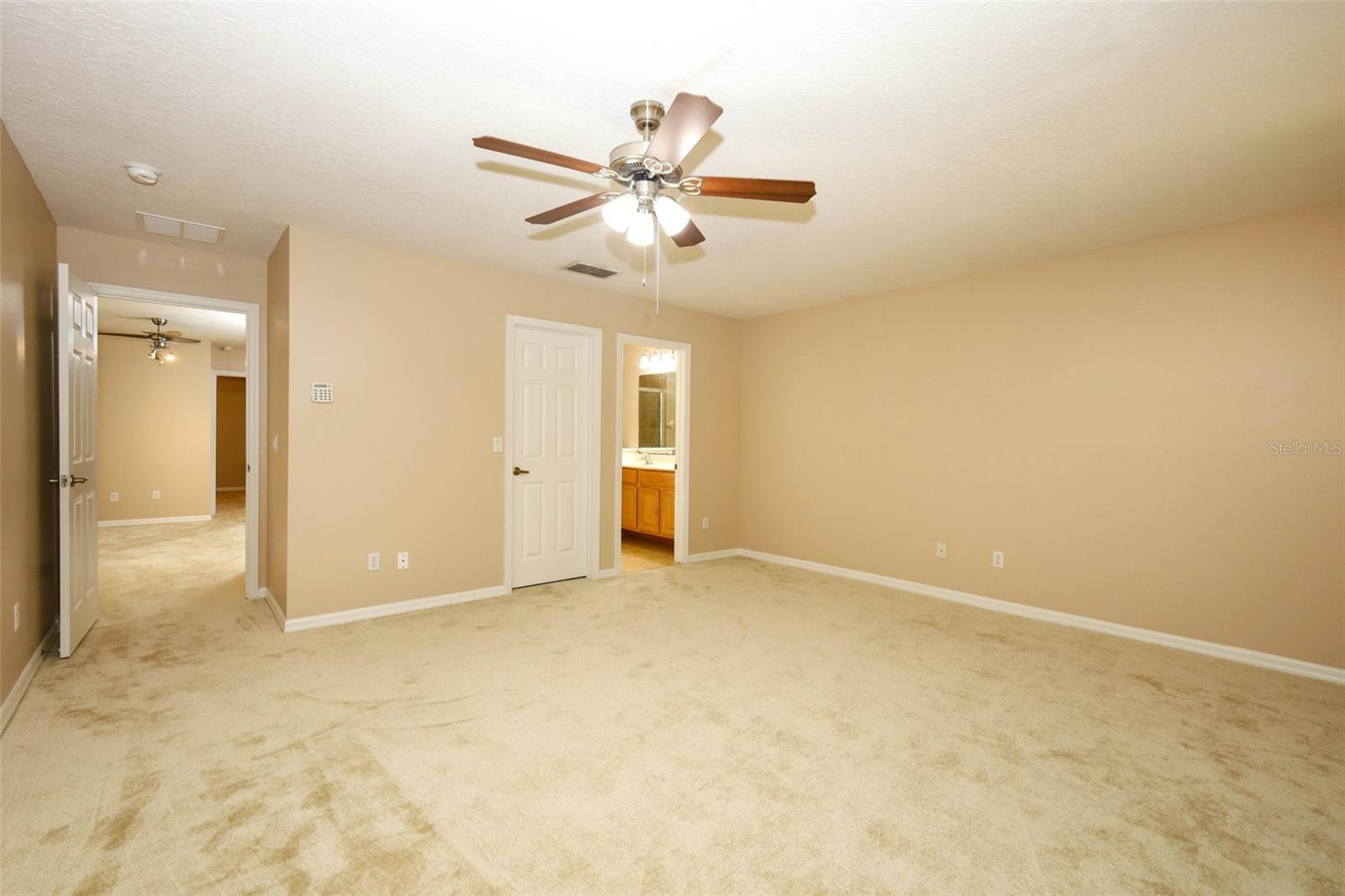 HAWTHORNE GLEN TWNHMS - Residential