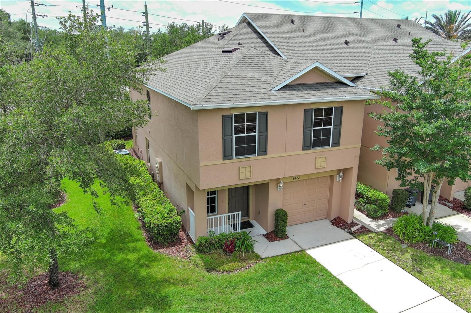 HAWTHORNE GLEN TWNHMS - Residential