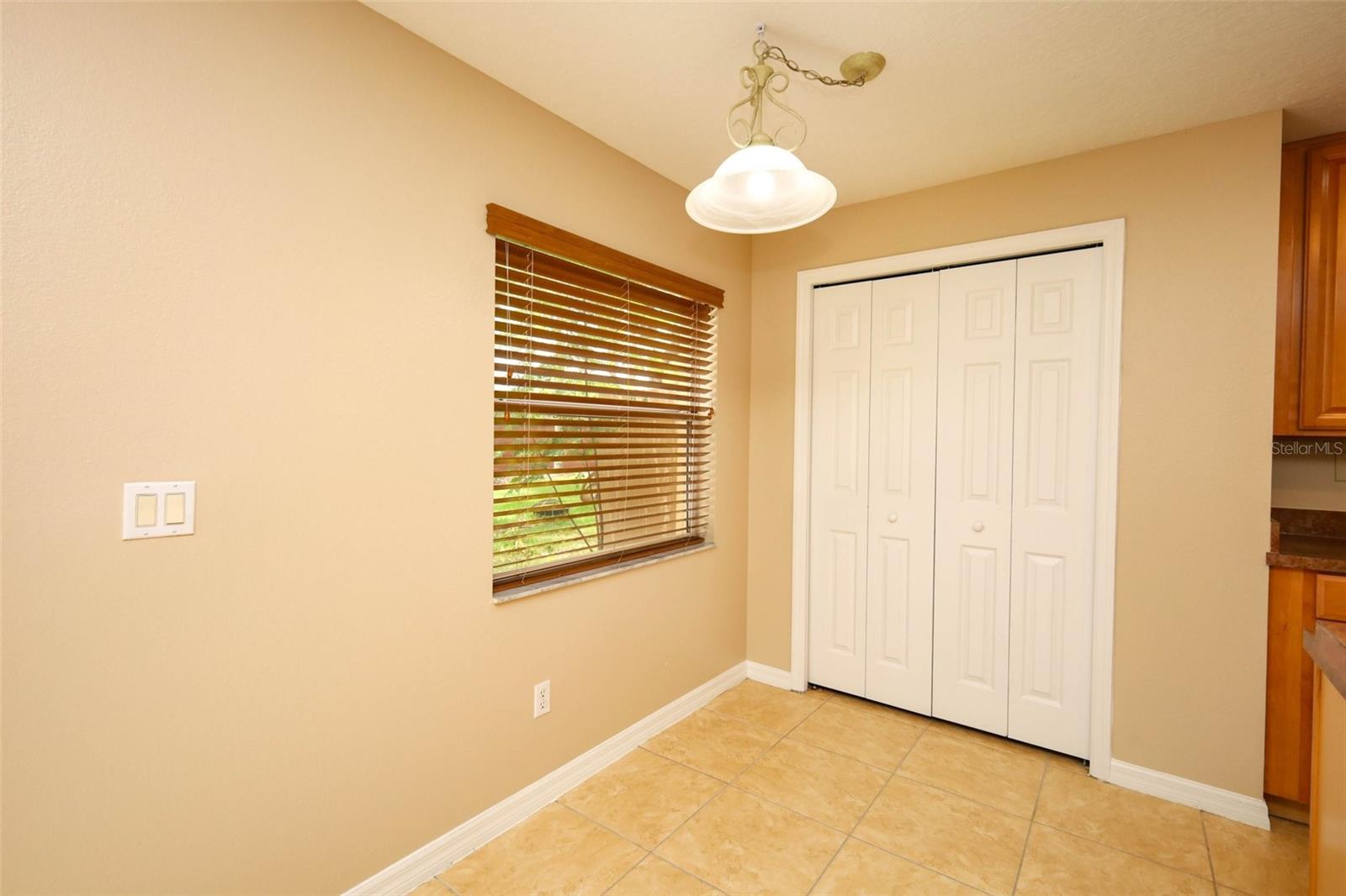 HAWTHORNE GLEN TWNHMS - Residential
