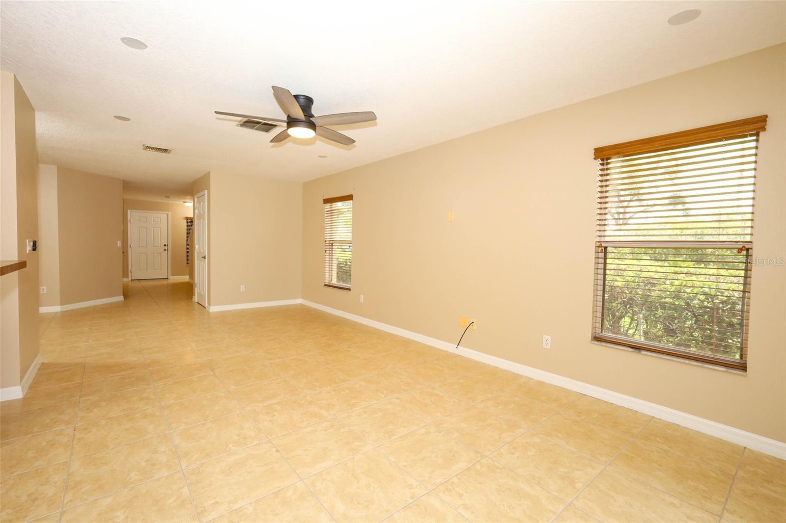 HAWTHORNE GLEN TWNHMS - Residential