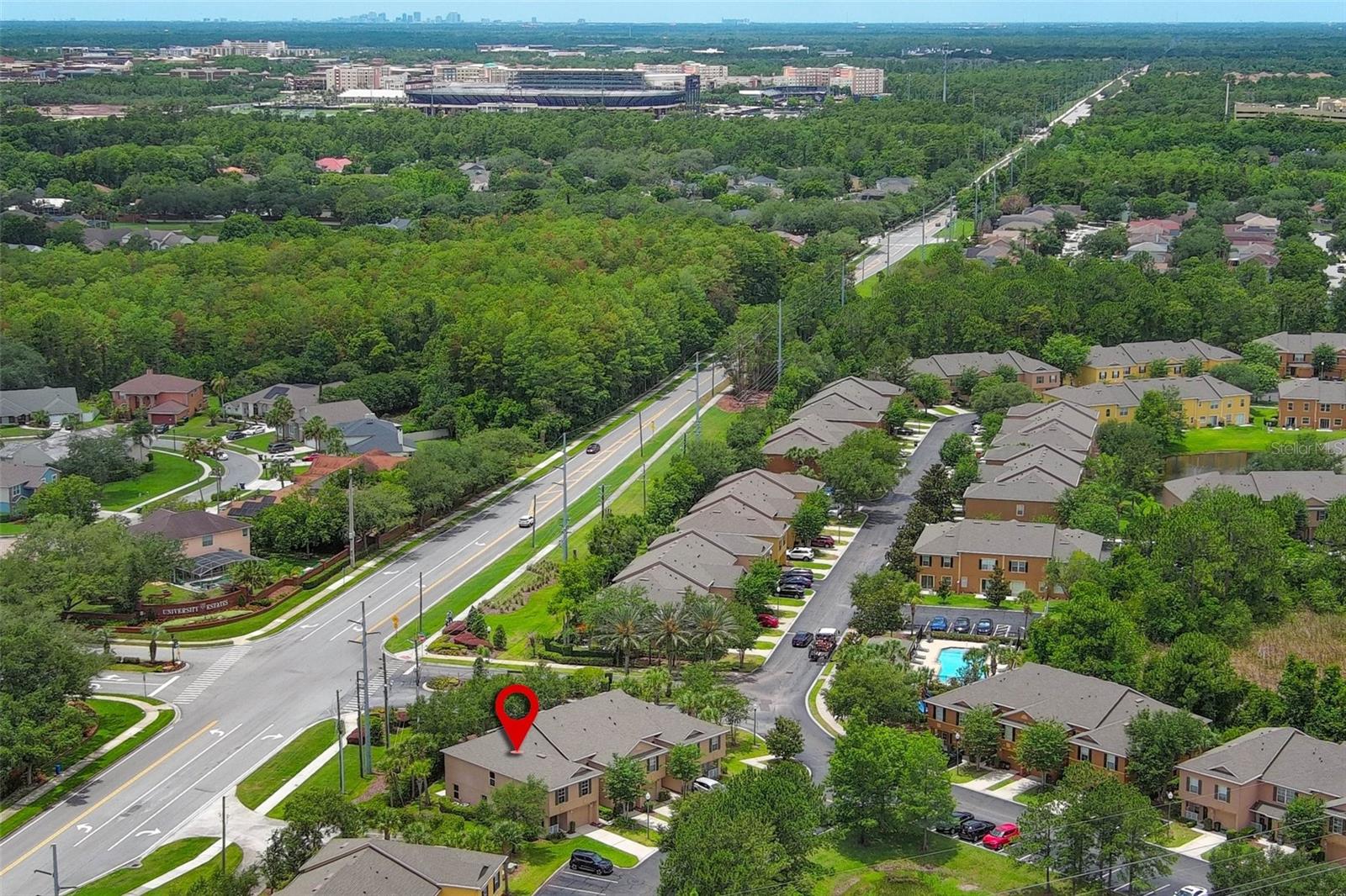 HAWTHORNE GLEN TWNHMS - Residential