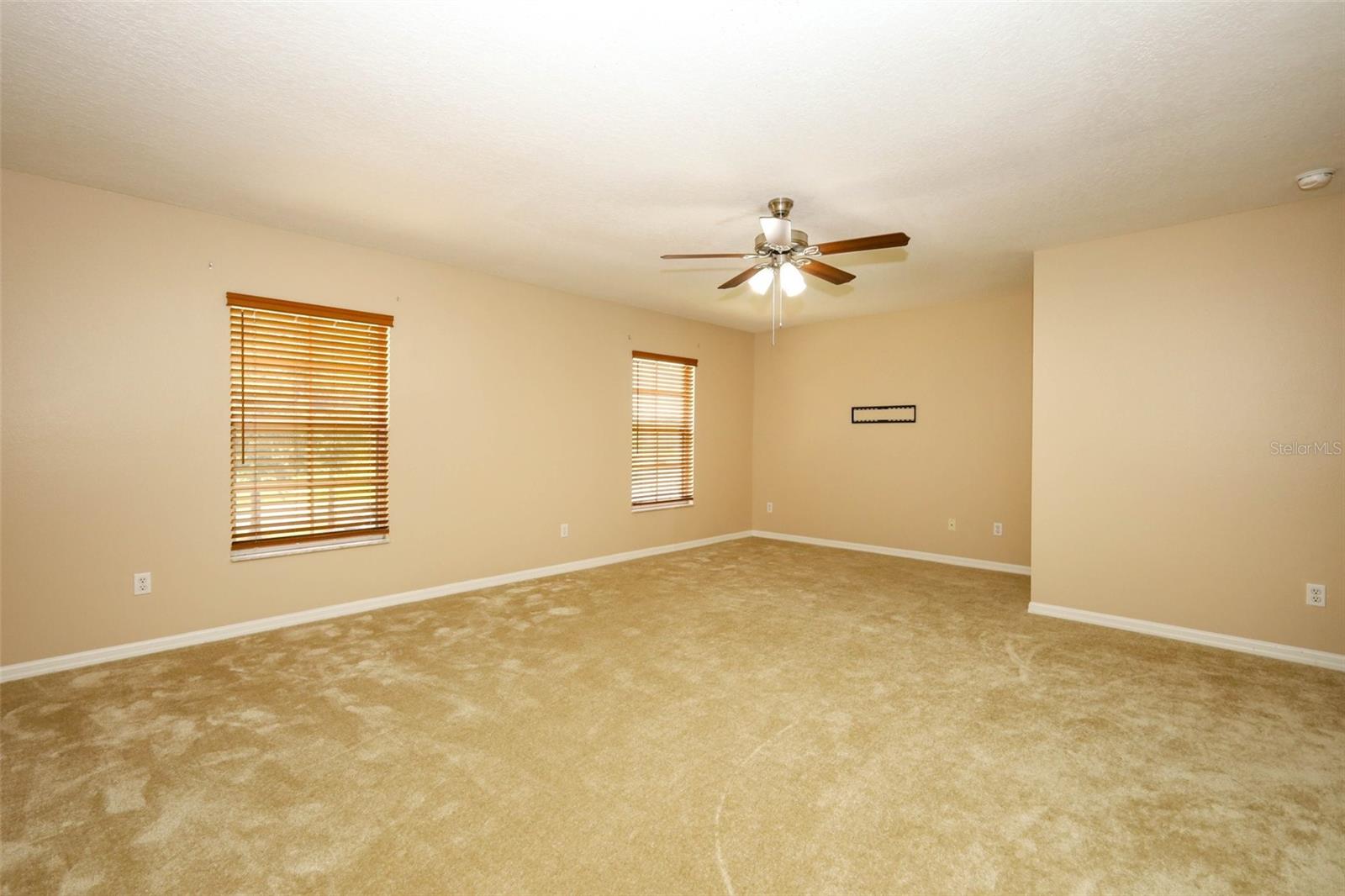 HAWTHORNE GLEN TWNHMS - Residential