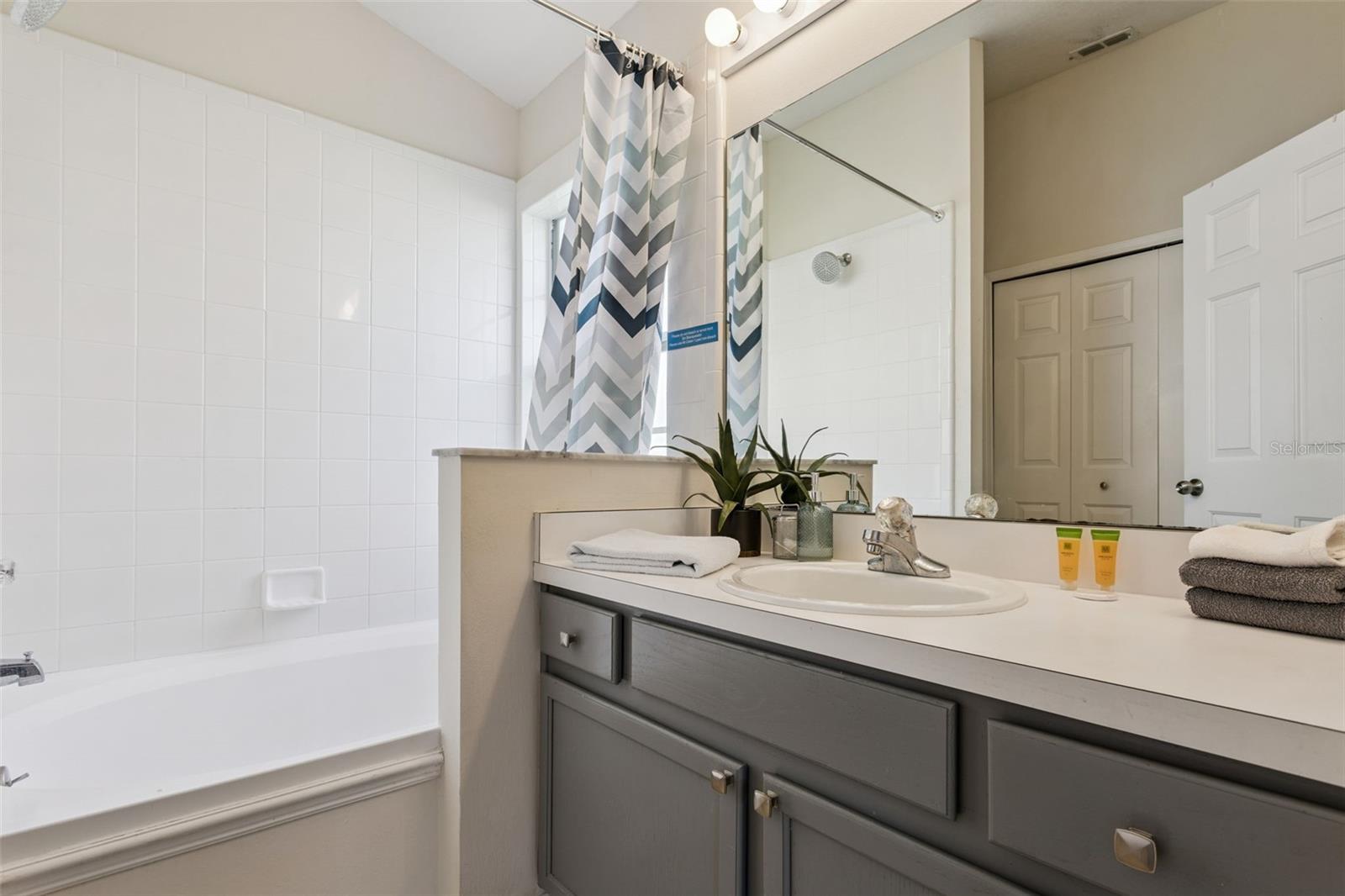 ROLLING HILLS ESTATES UNIT 1 AT FORMOSA GARDENS - Residential