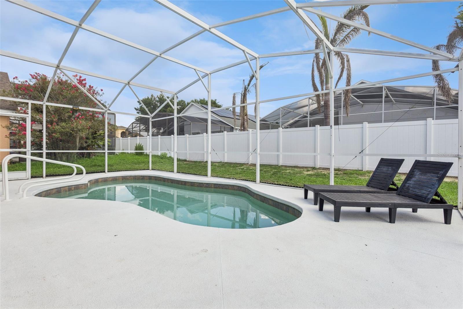 ROLLING HILLS ESTATES UNIT 1 AT FORMOSA GARDENS - Residential