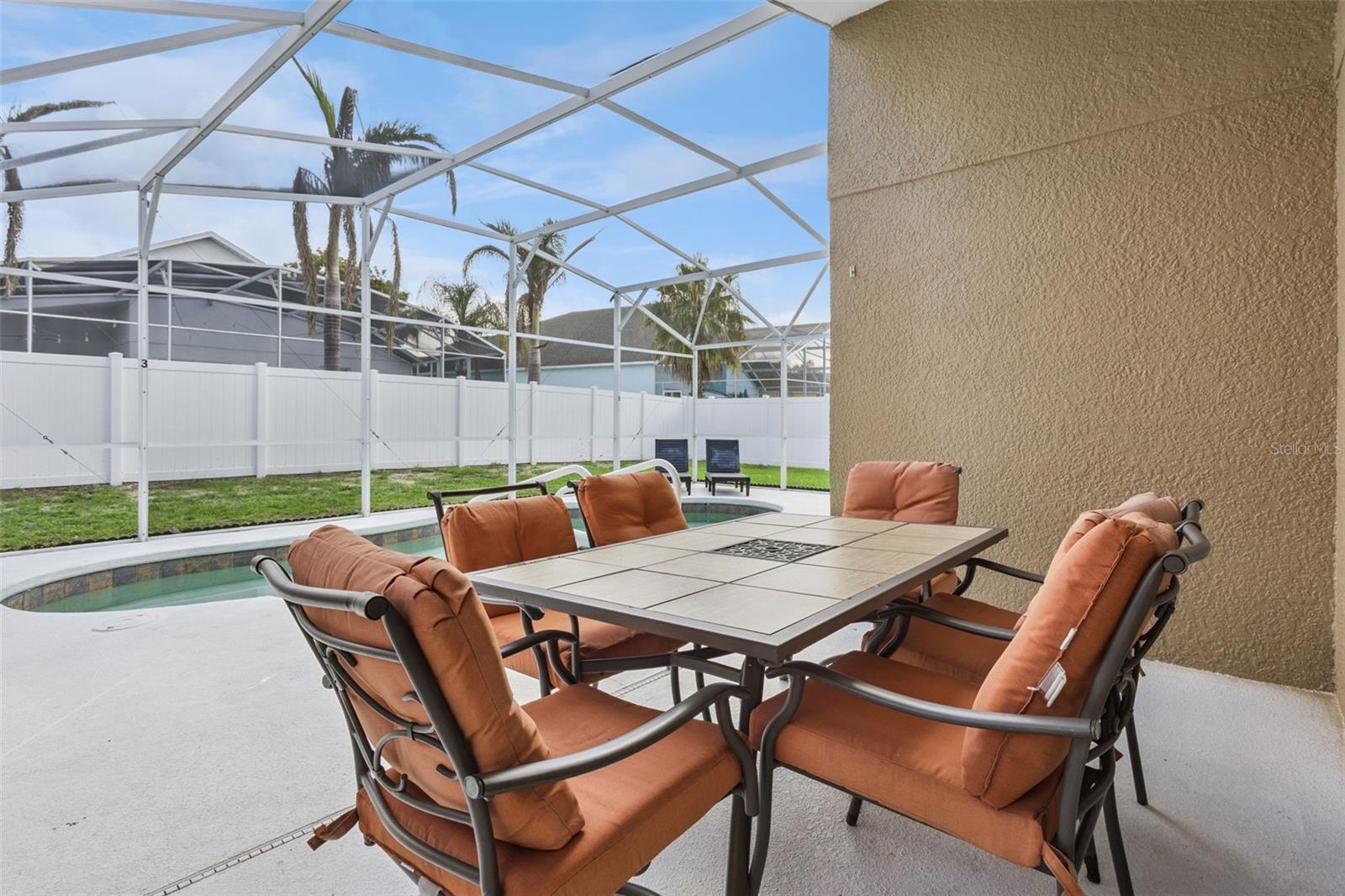 ROLLING HILLS ESTATES UNIT 1 AT FORMOSA GARDENS - Residential