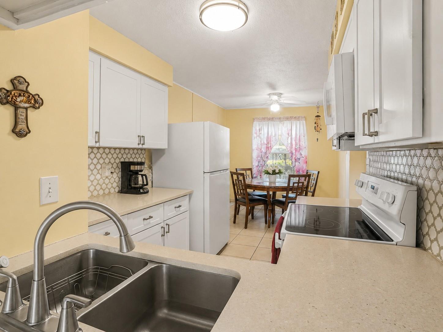 LAKE HOWELL ARMS CONDO - Residential