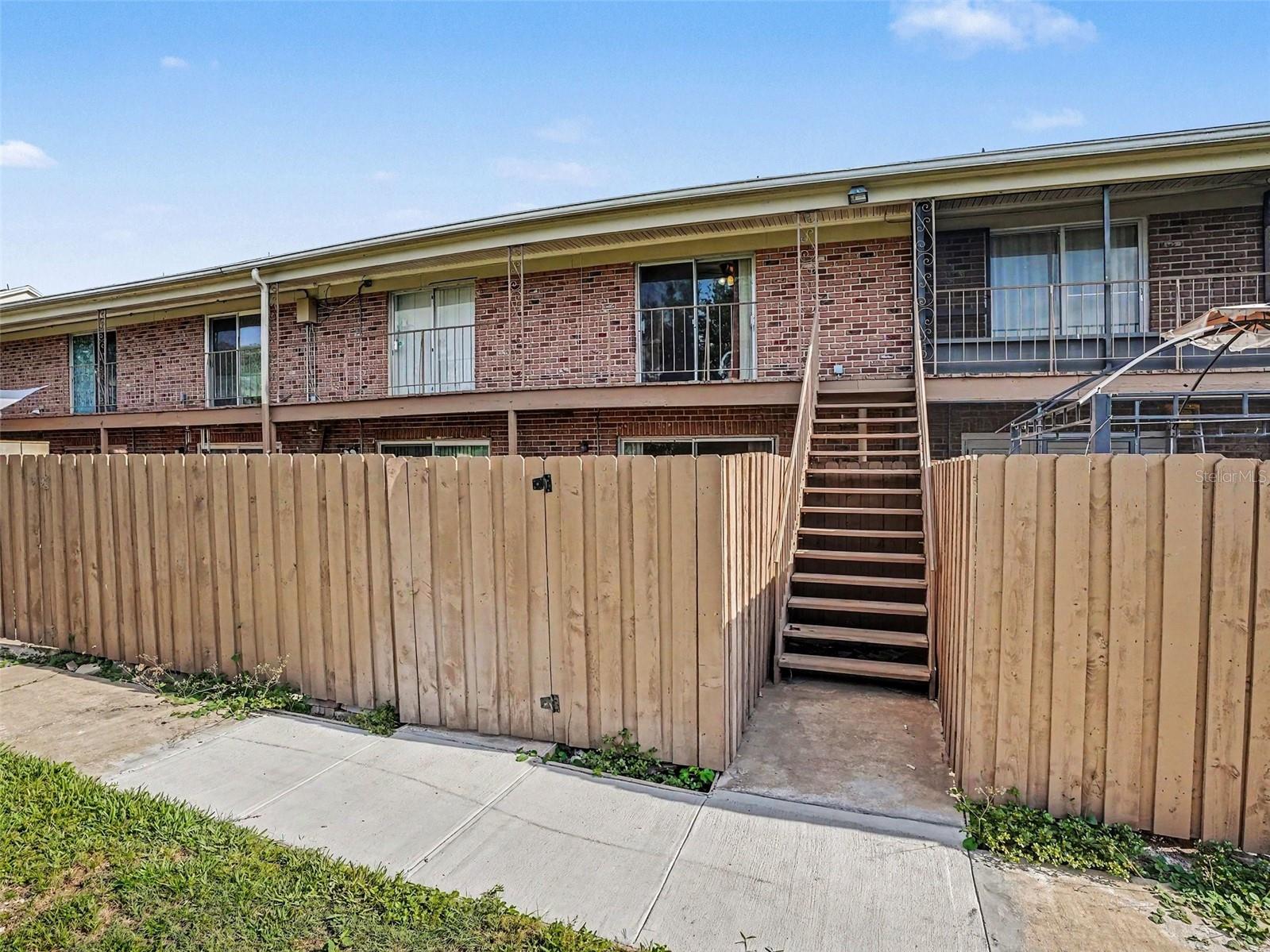 LAKE HOWELL ARMS CONDO - Residential
