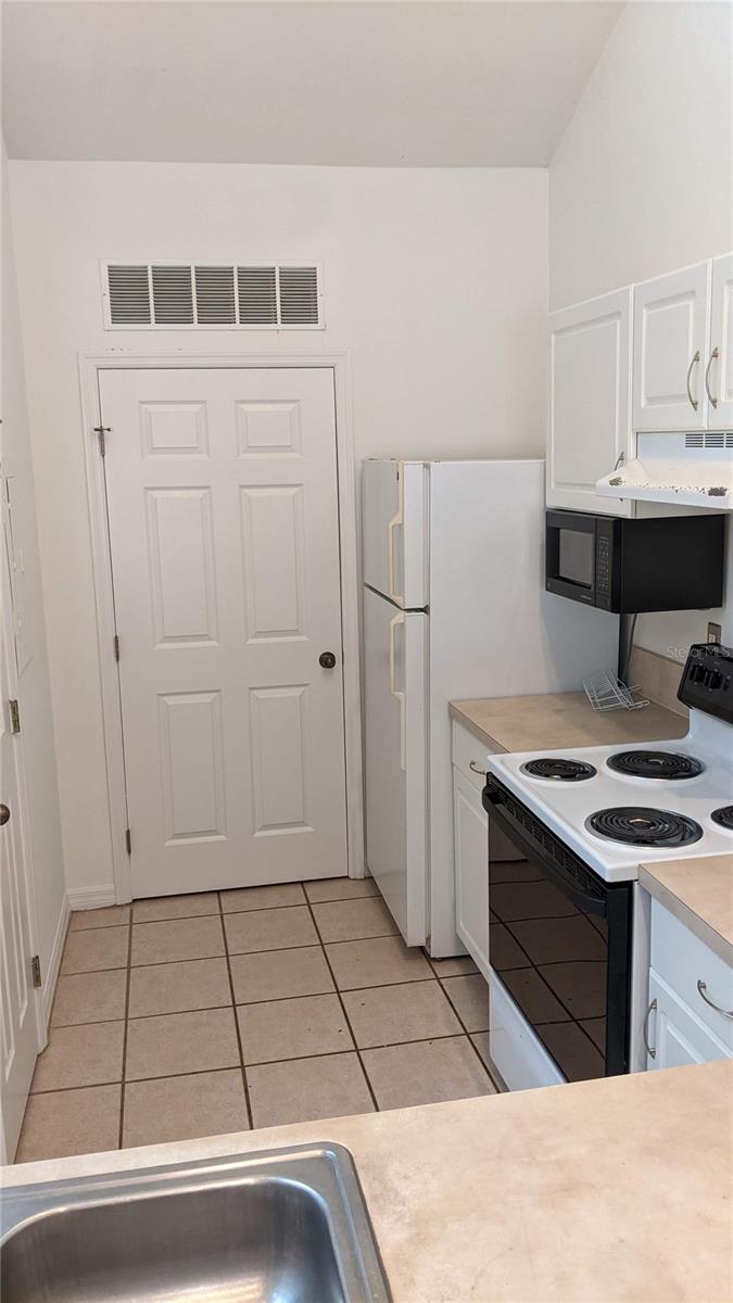 GREENS CONDOS AT WEST END - Residential Lease