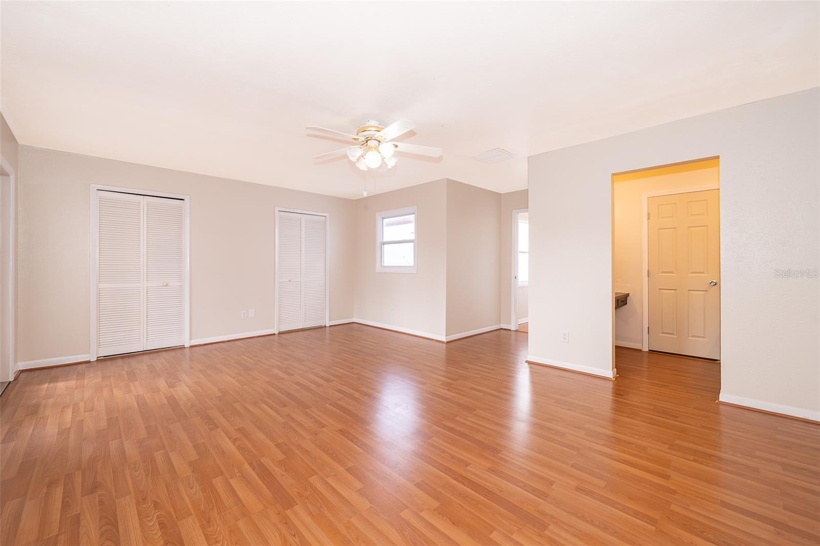 GRANADA TOWN HOMES AT SANORA - Residential