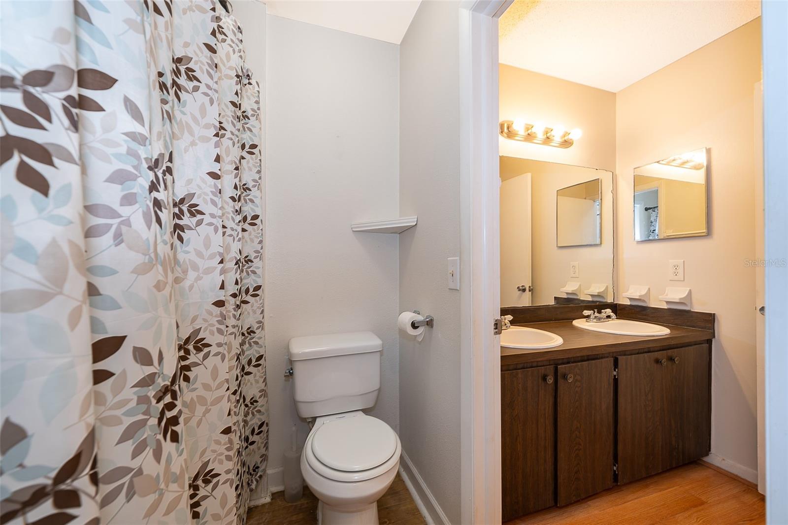 GRANADA TOWN HOMES AT SANORA - Residential
