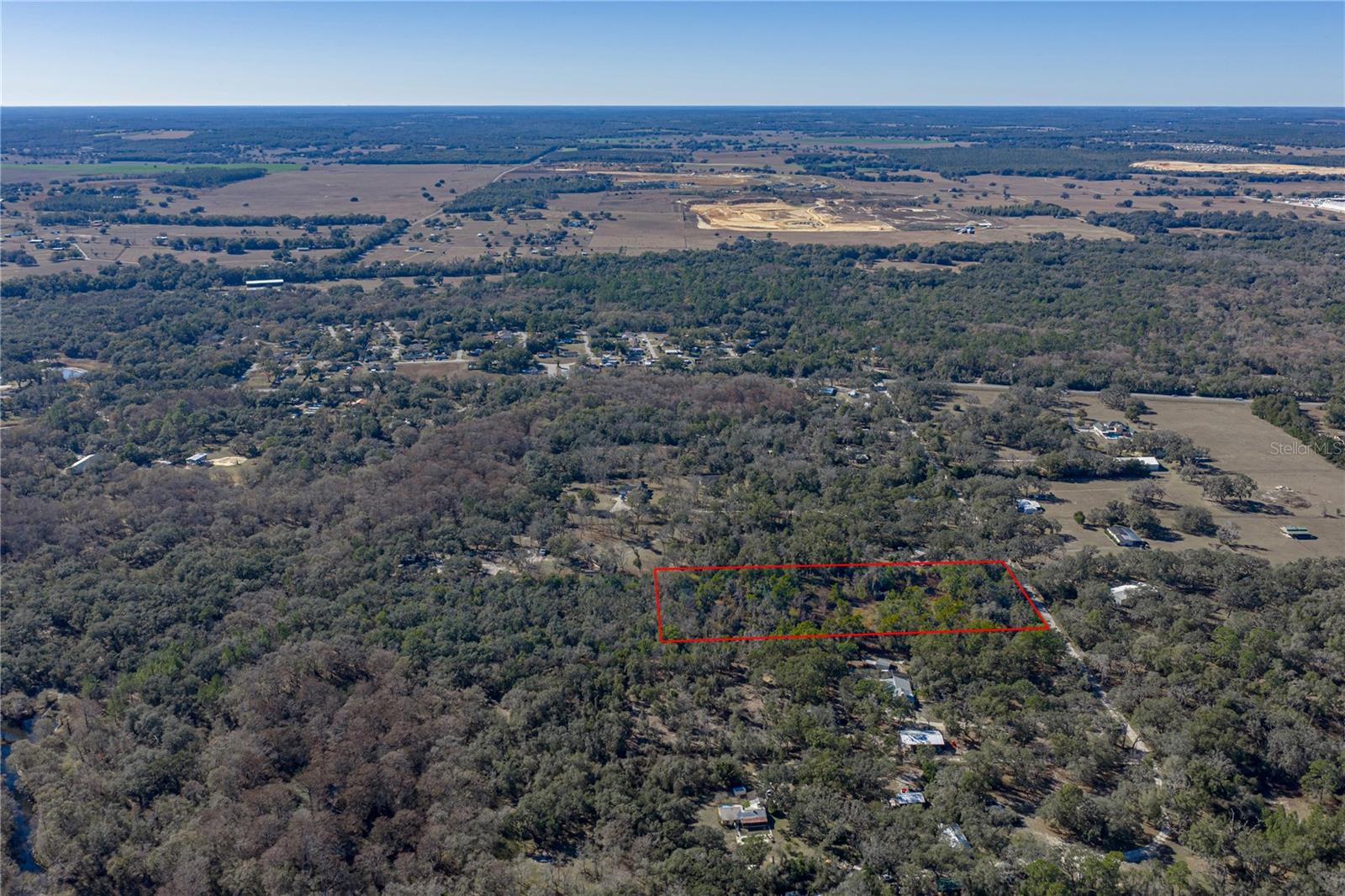 ACREAGE - Land