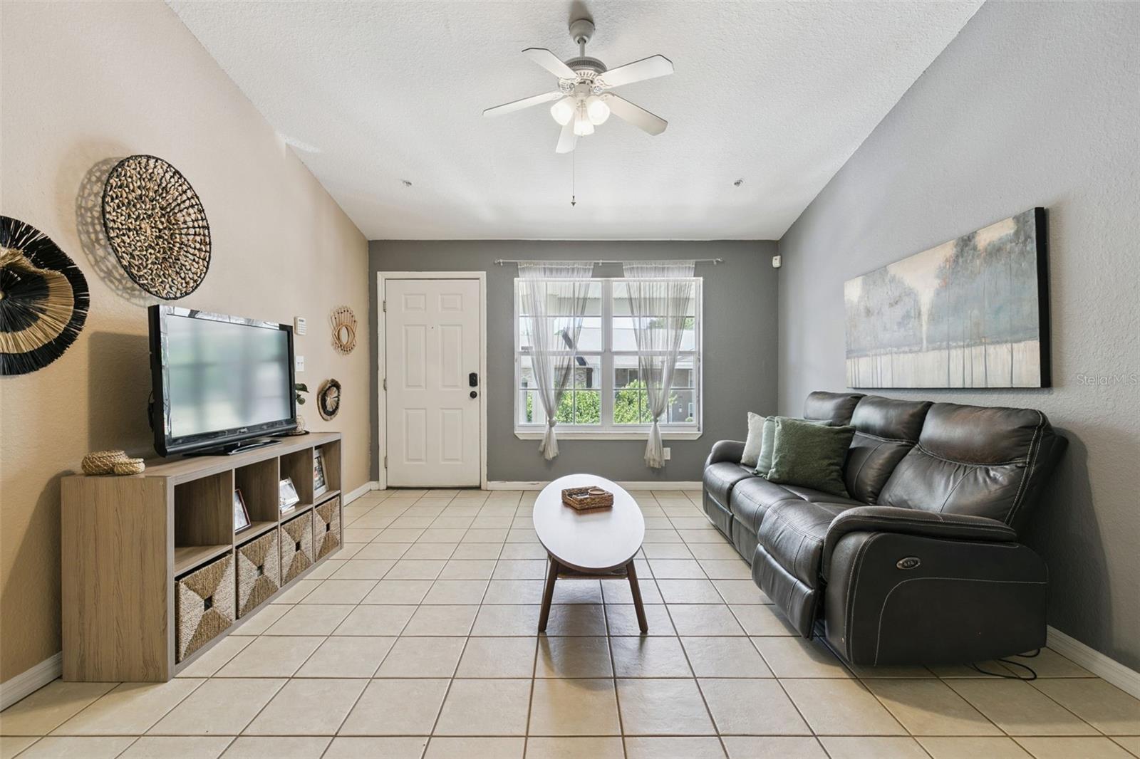 HUNTERS POINTE AT HUNTERS RESERVE A CONDO - Residential