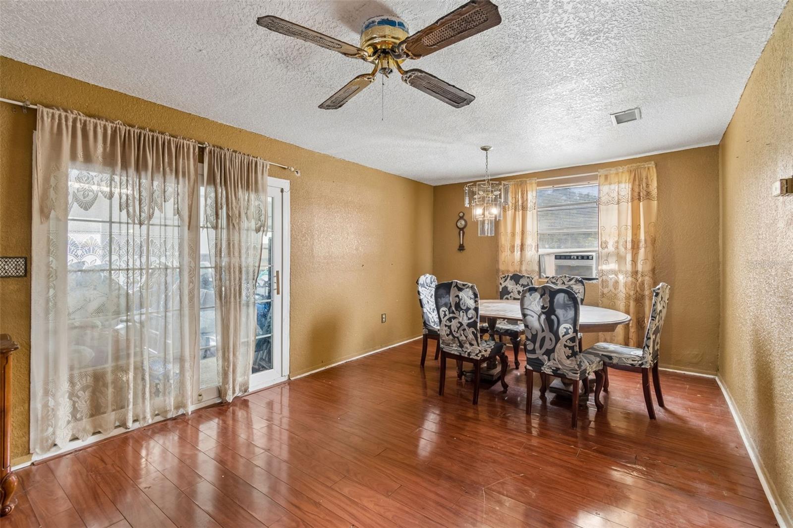 WILL-O-WOODS - Residential