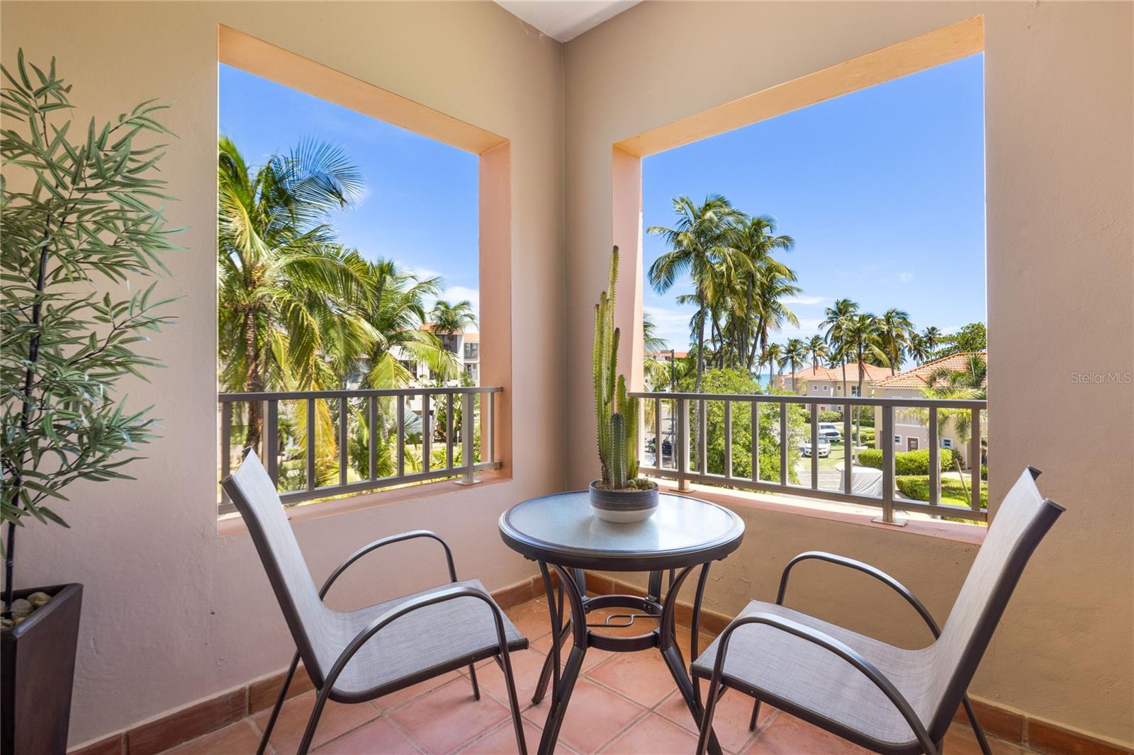 LAS PALMAS DORADAS - Residential