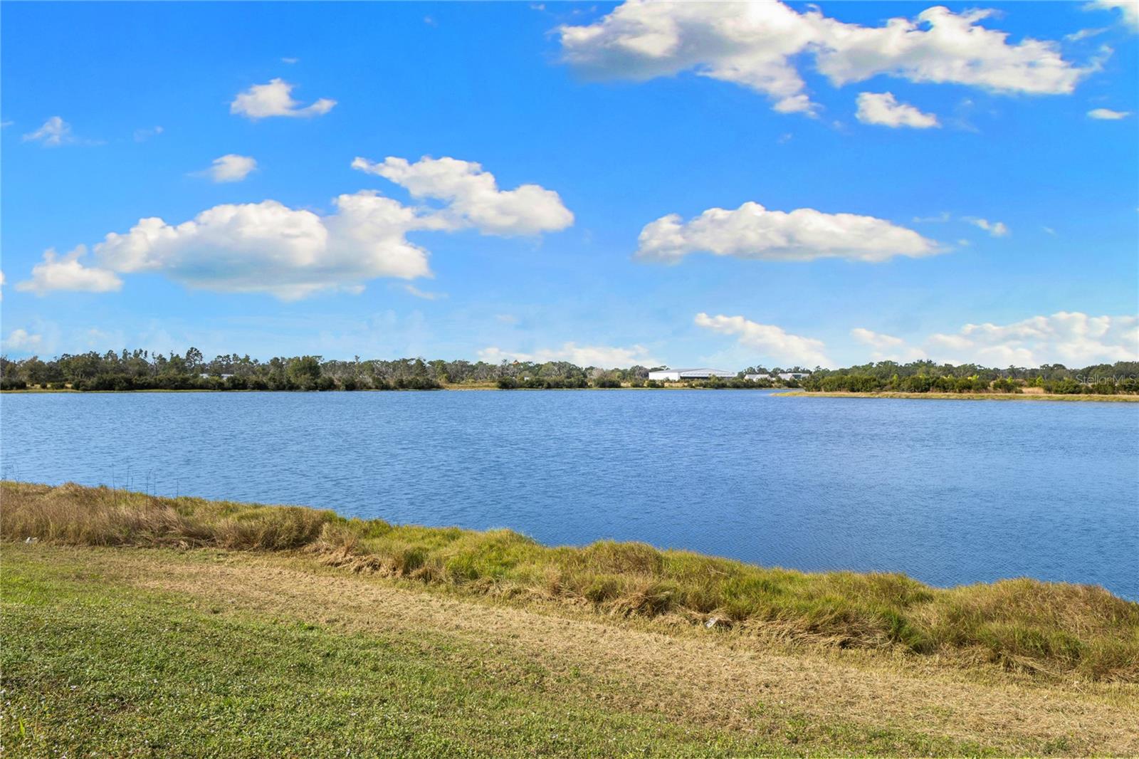 LAKESIDE RANCH - Residential