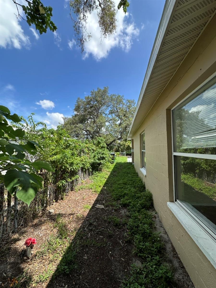 RAINBOW HEIGHTS - Residential