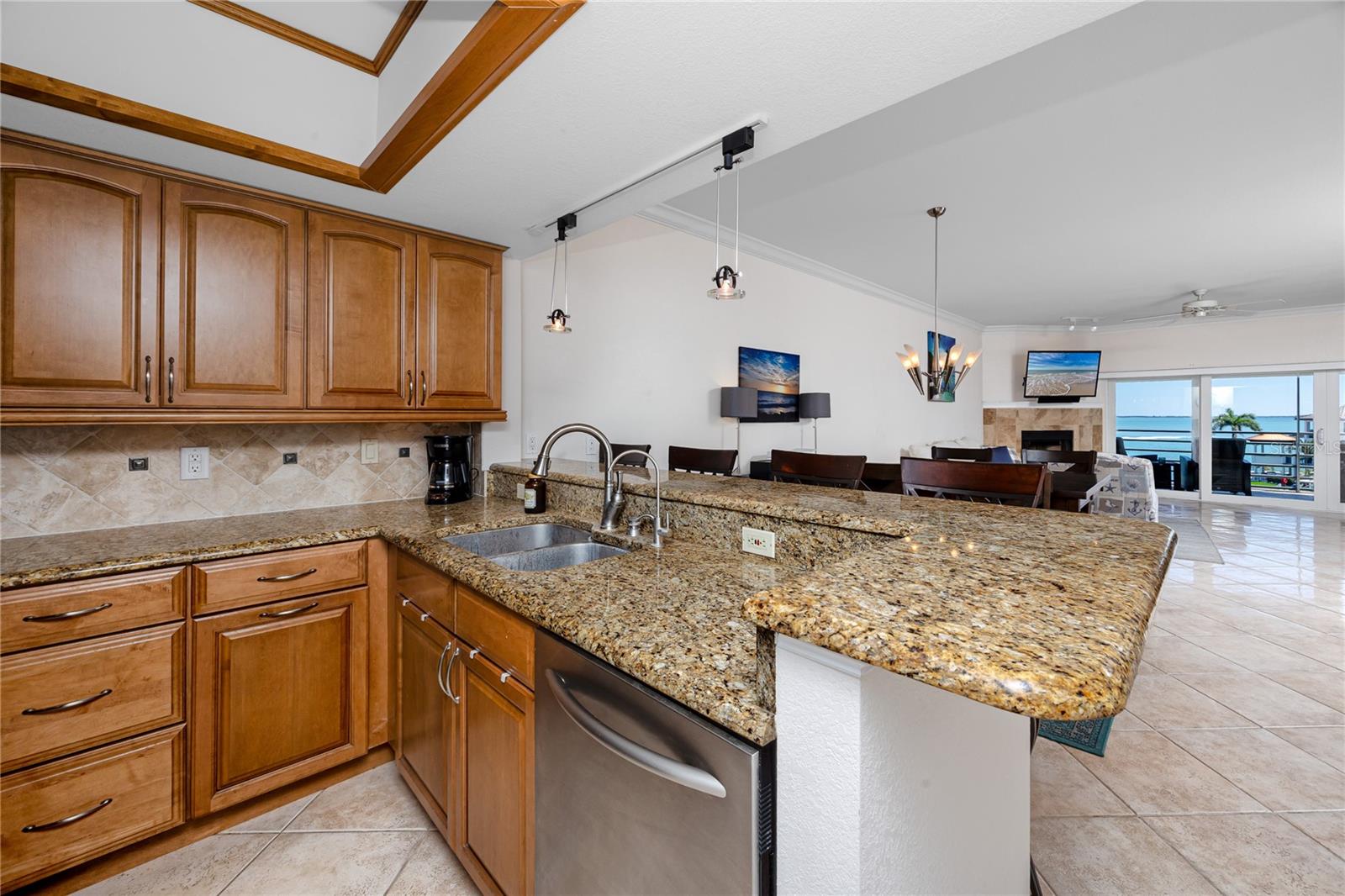 ANCHOR COVE 1 CONDO - Residential