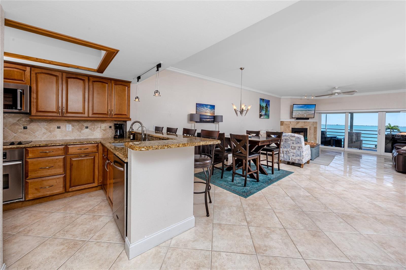 ANCHOR COVE 1 CONDO - Residential