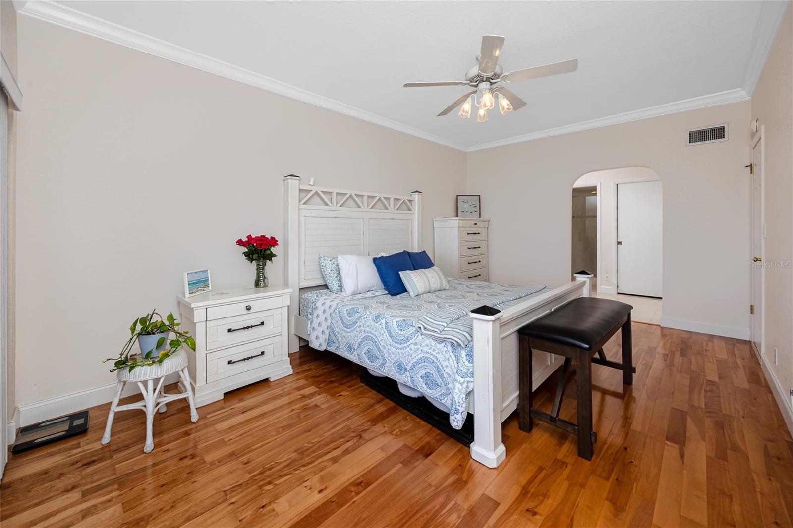ANCHOR COVE 1 CONDO - Residential