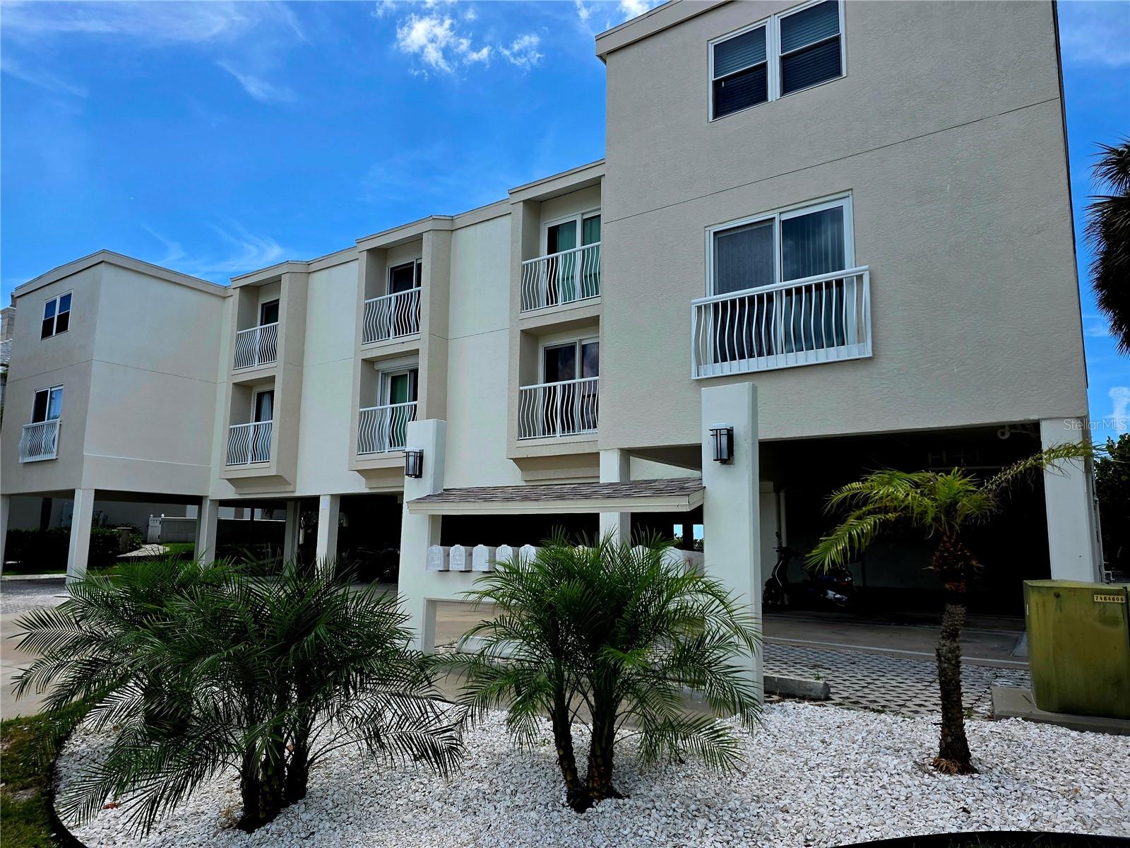 PIPERS III A CONDO - Residential