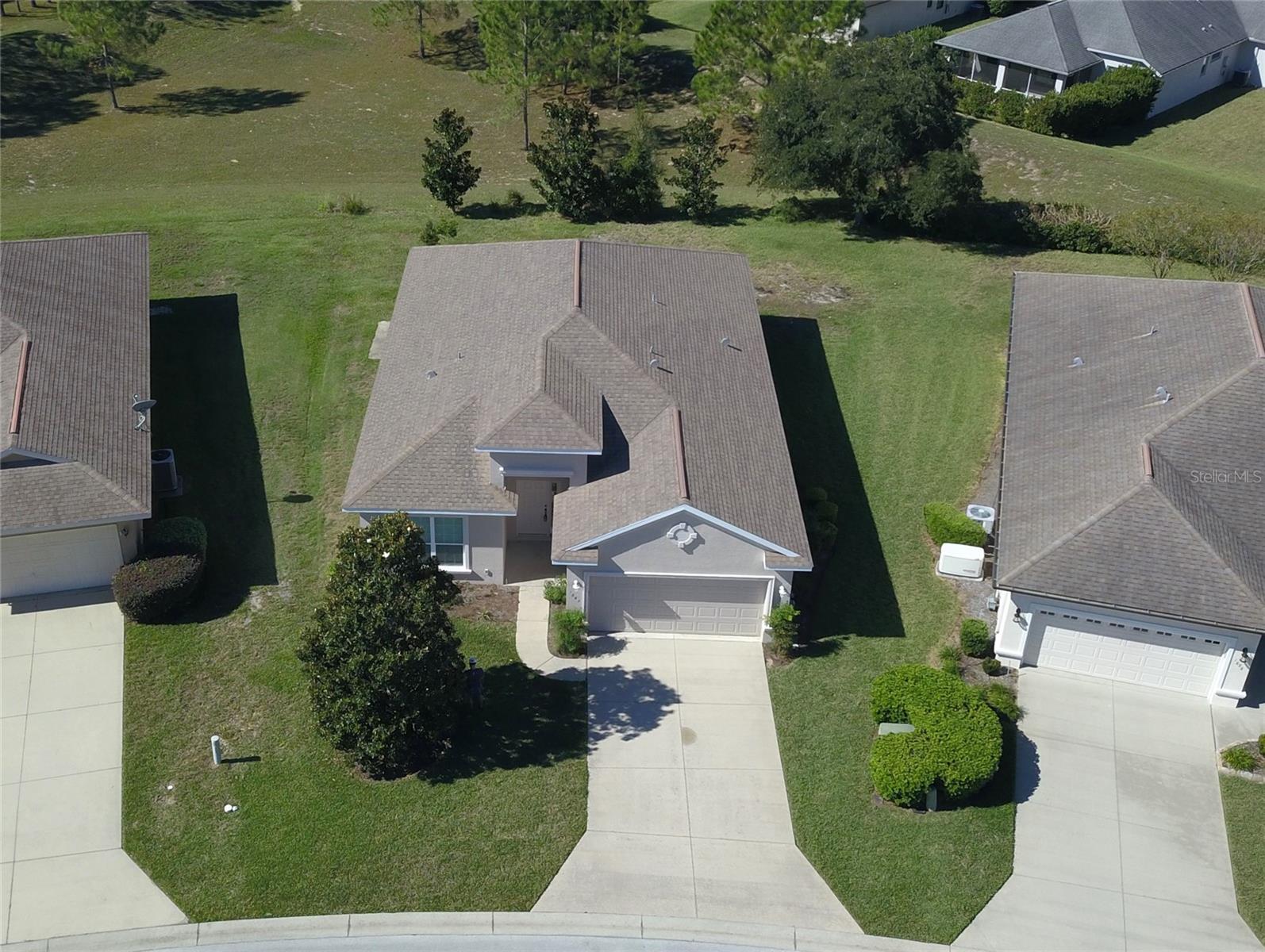 This Brentwood Villa home is being offered with the Citrus Hills Social Membership. This membership gets you exclusive access to all of the social amenities of the Citrus Hills Golf and Country Club, along with discounted access to the Citrus Hills Golf Courses. The country club is part of a larger, master-planned community known as The Villages of Citrus Hills, which also provides numerous other amenities, including spas, fitness centers, pools, and multiple restaurants. In addition to golf and dining, a social membership provides access to an array of other facilities. Fitness and recreation centers include the Bella Vita Spa and Fitness Center and the Citrus Hills Activity Center. Amenities include indoor and outdoor pools, gyms, racquetball and pickleball courts, and a dog park.  The Bella Vita Spa offers a hot tub, saunas, and various spa treatments available on a pay-as-you-go basis.  Members can participate in numerous groups and activities, from golf leagues to performances and special events. With all of these amenities, who has time for lawn and house maintenance? Brentwood has that covered, too. Lawn maintenance and building upkeep are included in the annual HOA fees. Never mow your lawn or paint your home again. Exterior painting is on a 7-year rotating basis, and roof replacements are completed every 20 years. This home was recently freshened up on the inside and outside. Fresh paint and an open floor plan consisting of just over 1700 sq feet of air-conditioned space give you plenty of room. Take advantage of the good life in Brentwood, one of Citrus County's most exclusive, active, soon-to-be gated communities.