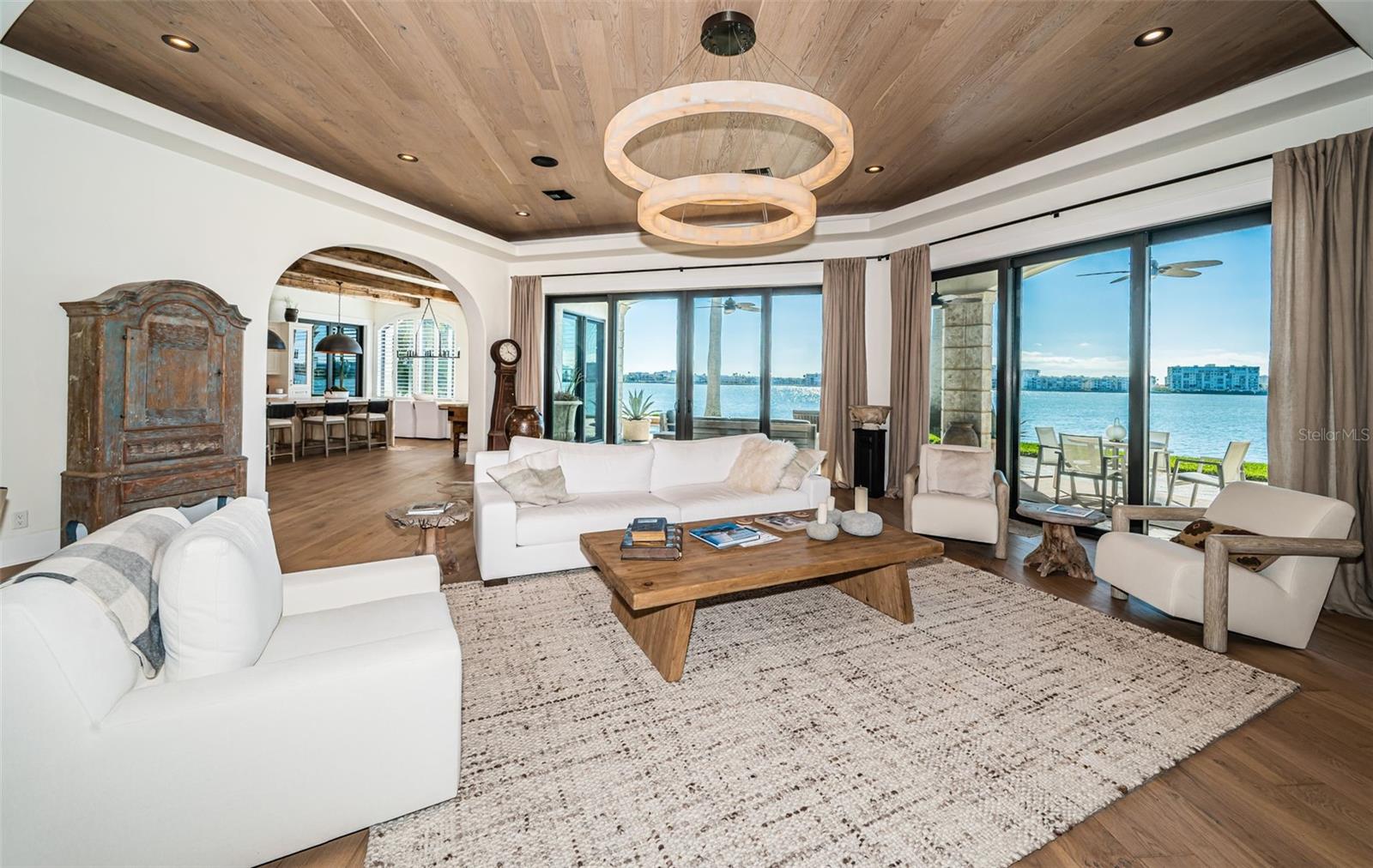 SOUTH CSWY ISLE YACHT CLUB ADD - Residential