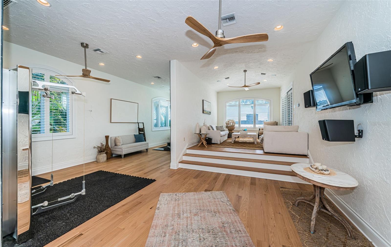 SOUTH CSWY ISLE YACHT CLUB ADD - Residential