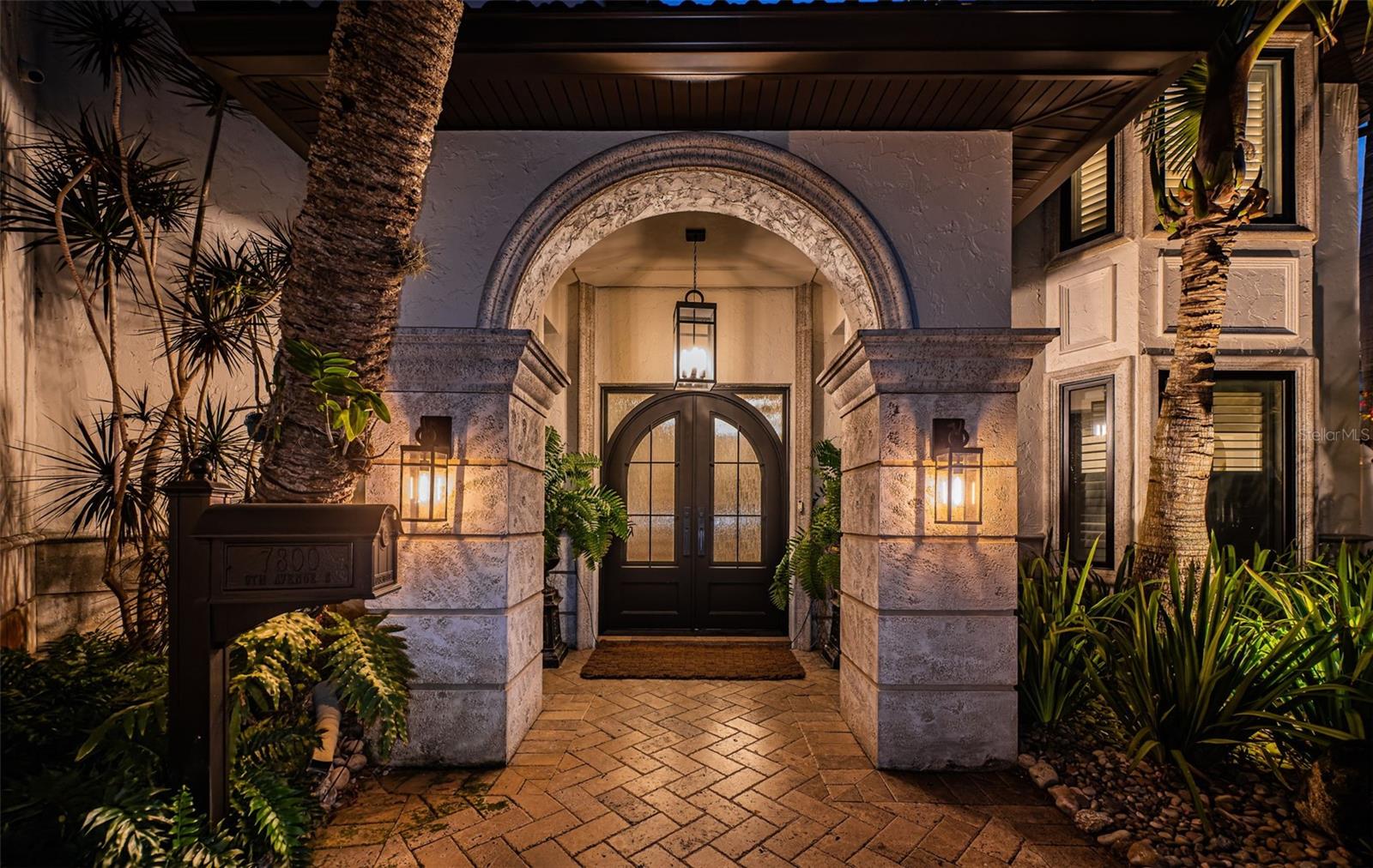 SOUTH CSWY ISLE YACHT CLUB ADD - Residential