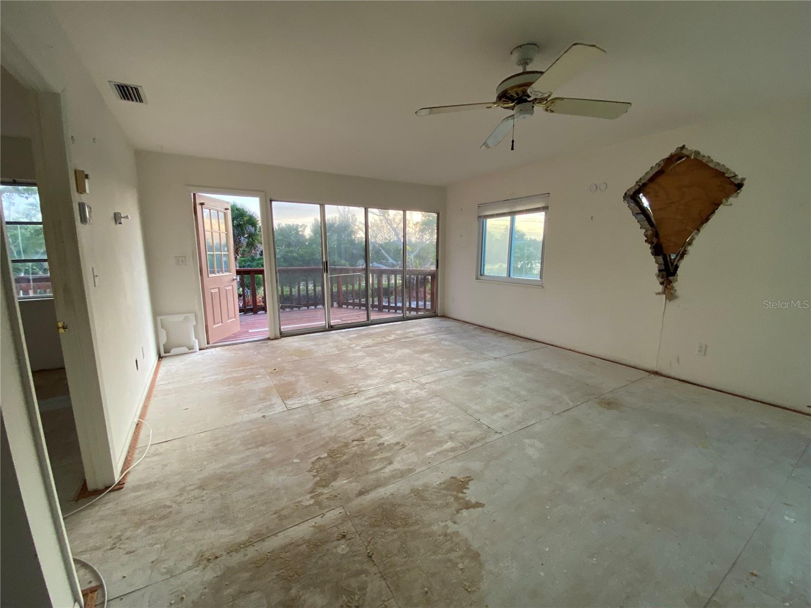 CEDARS OF SIESTA KEY, THE - Land