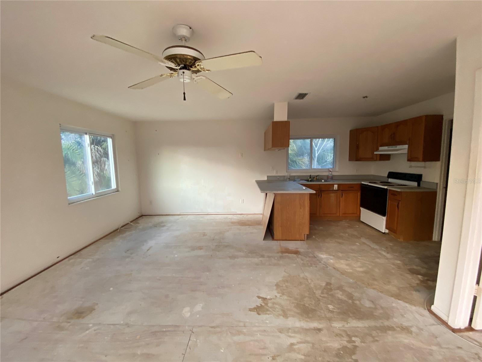 CEDARS OF SIESTA KEY, THE - Land